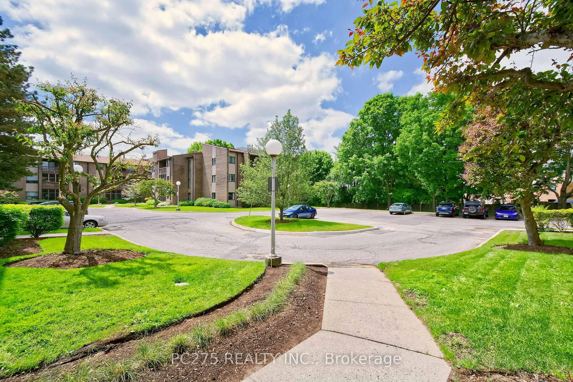 Photo 26 of Unit 216, 300 Everglade Crescent, London, North P — HOMEH