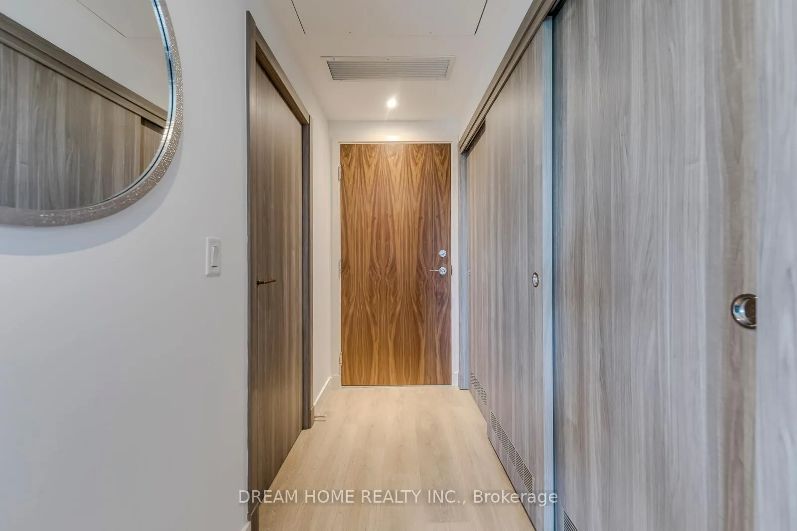 Photo 6 of Unit 1106, 27 McMahon Drive, North York, Bayview Village — HOMEH