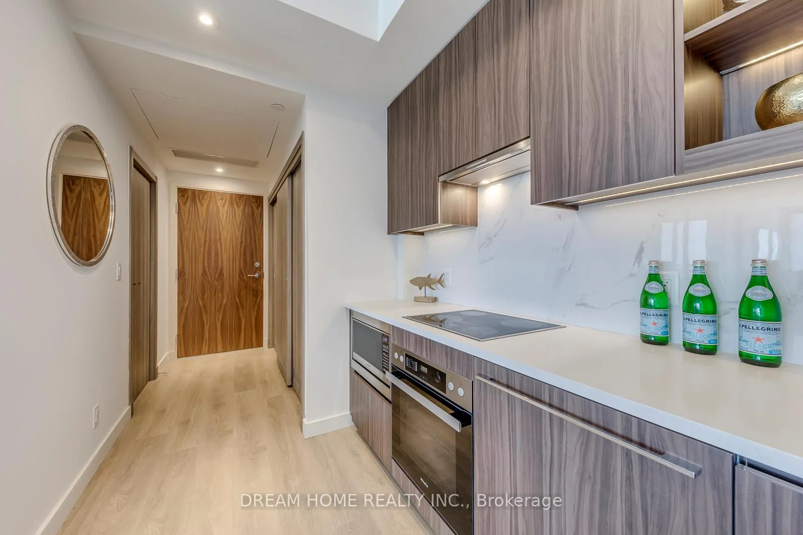 Photo 12 of Unit 1106, 27 McMahon Drive, North York, Bayview Village — HOMEH