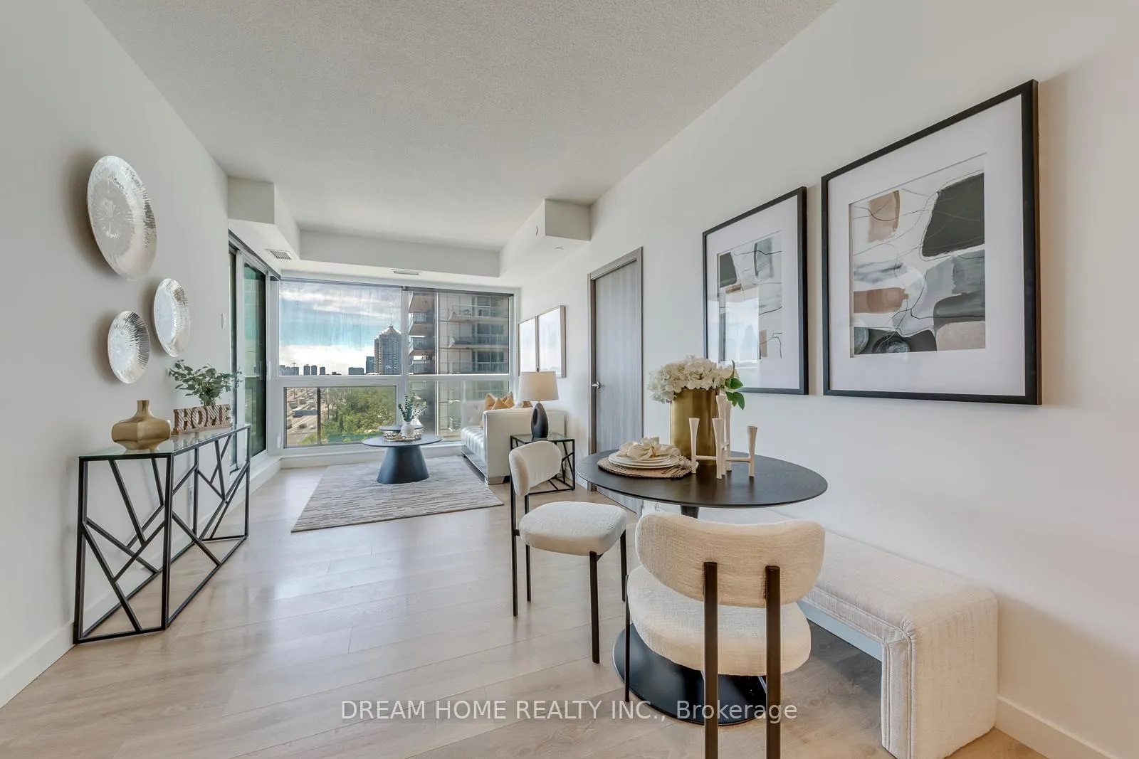 Photo 13 of Unit 1106, 27 McMahon Drive, North York, Bayview Village — HOMEH