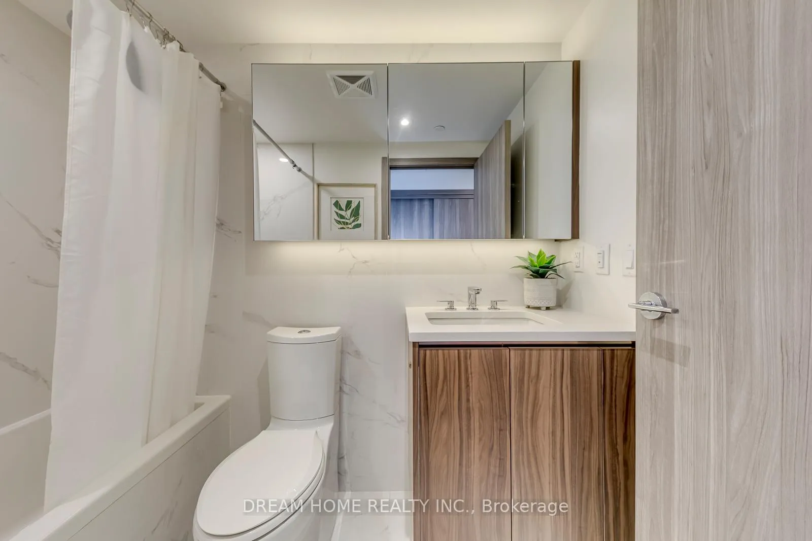 Photo 29 of Unit 1106, 27 McMahon Drive, North York, Bayview Village — HOMEH