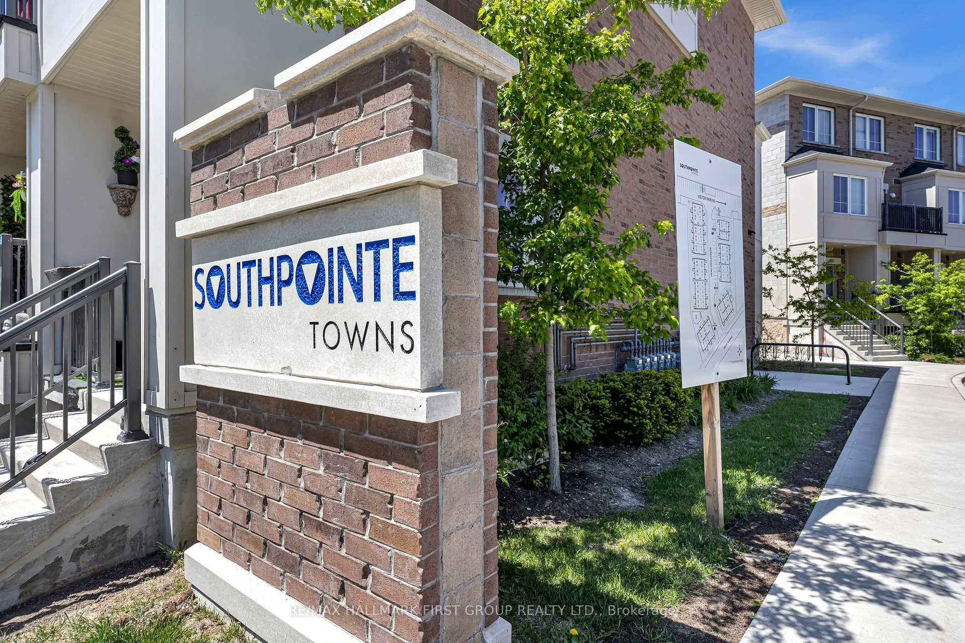 Front of Unit 7, 490 Beresford Path