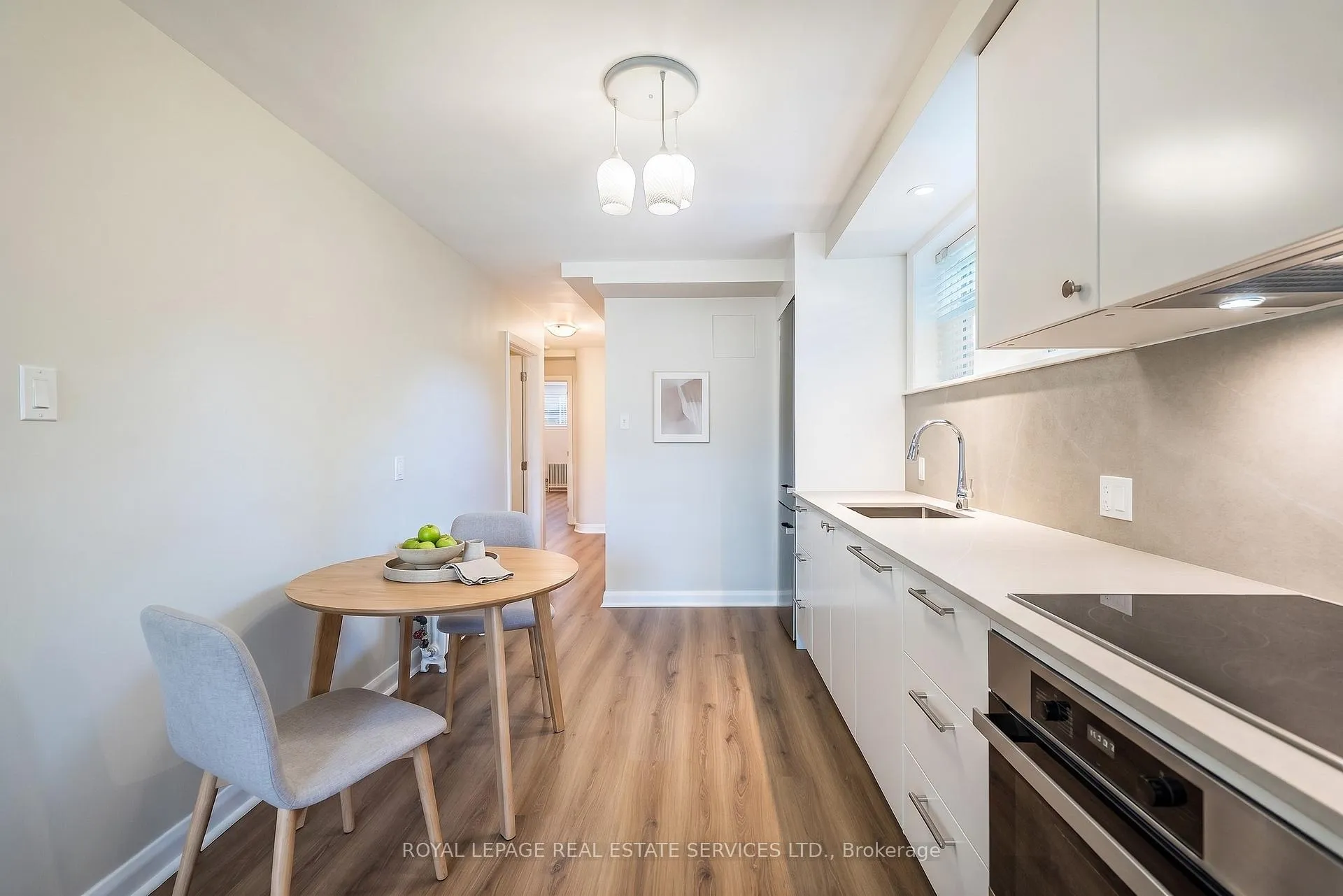 Photo 8 of Unit # 1, 40 Emerald Crescent, Etobicoke, New Toronto — HOMEH