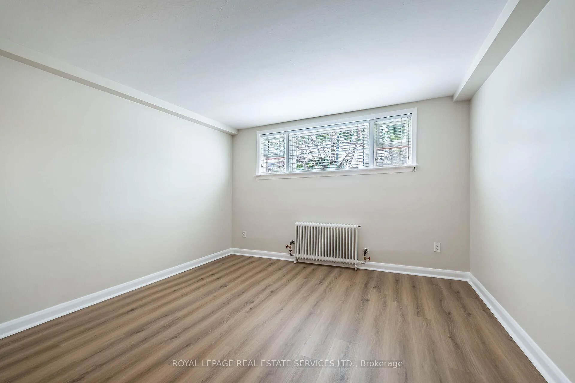 Photo 16 of Unit # 1, 40 Emerald Crescent, Etobicoke, New Toronto — HOMEH