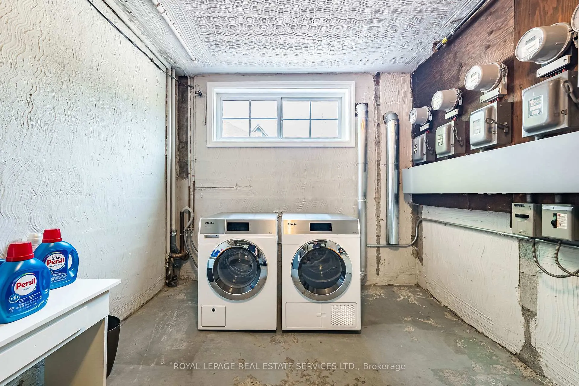 Photo 29 of Unit # 1, 40 Emerald Crescent, Etobicoke, New Toronto — HOMEH
