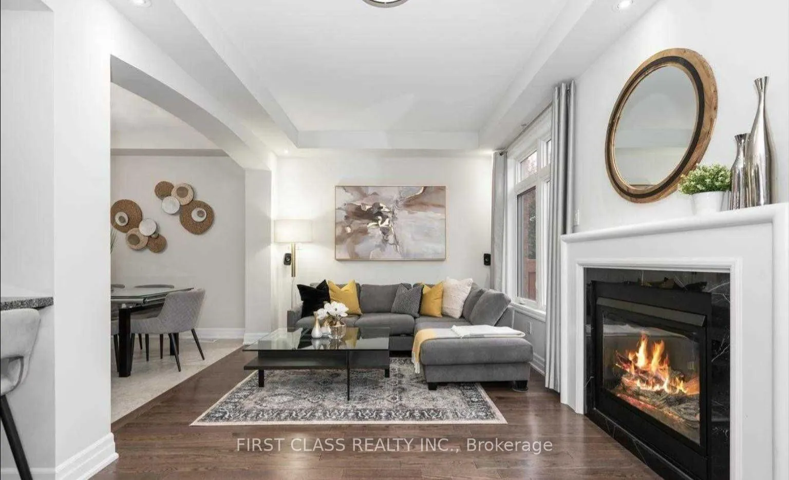 Photo 2 of 11 Claudview Street, King, King City — HOMEH