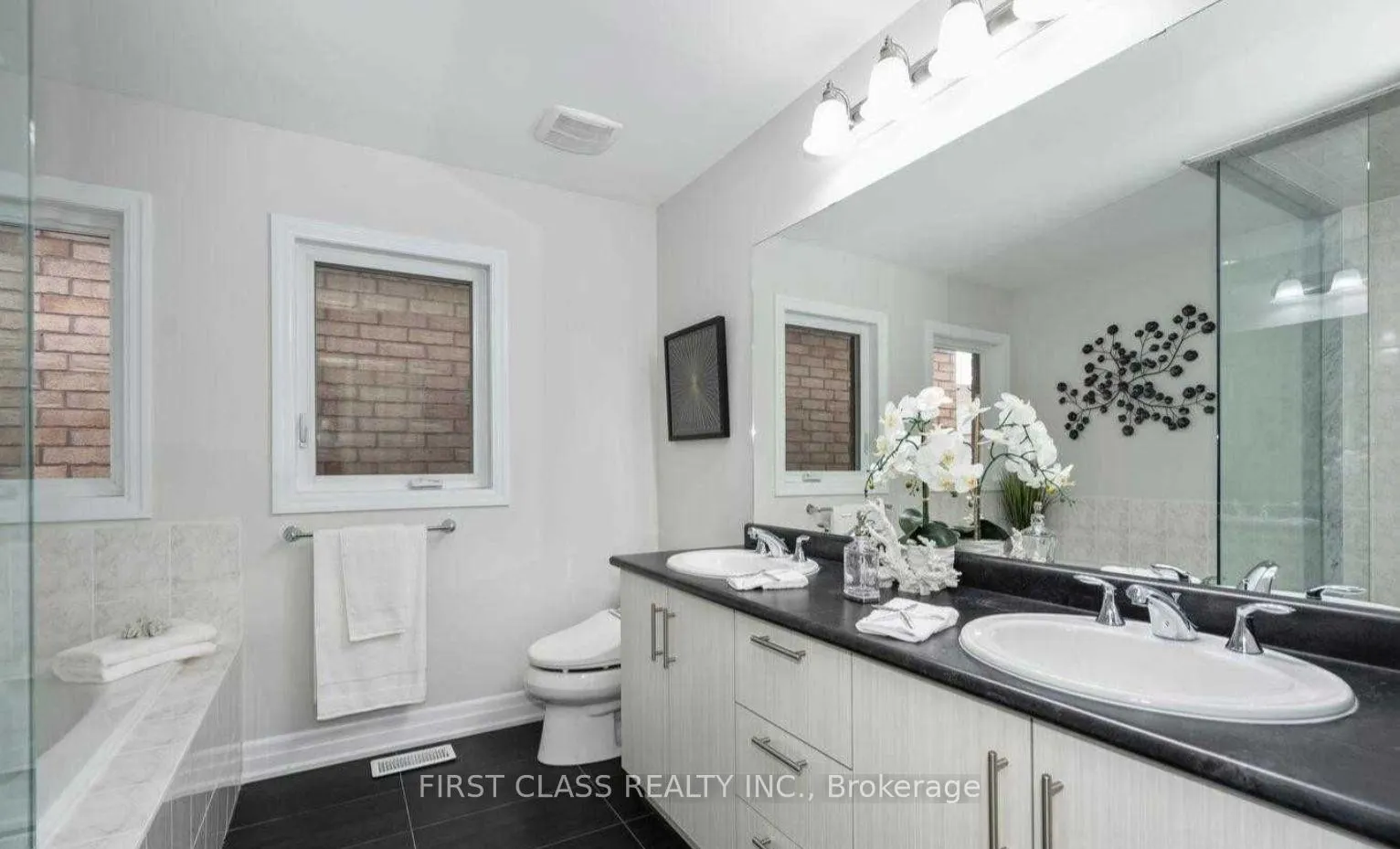 Photo 6 of 11 Claudview Street, King, King City — HOMEH