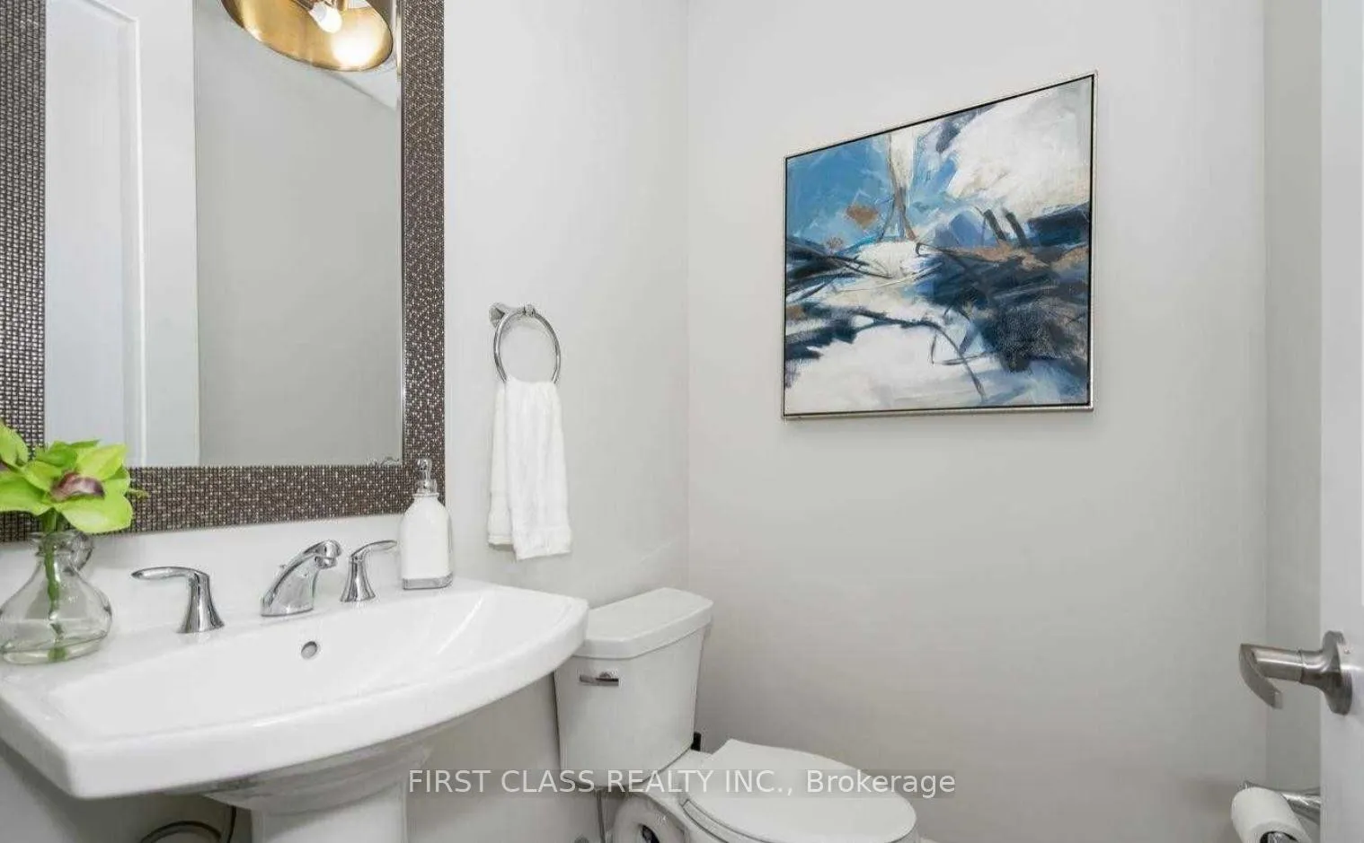 Photo 8 of 11 Claudview Street, King, King City — HOMEH