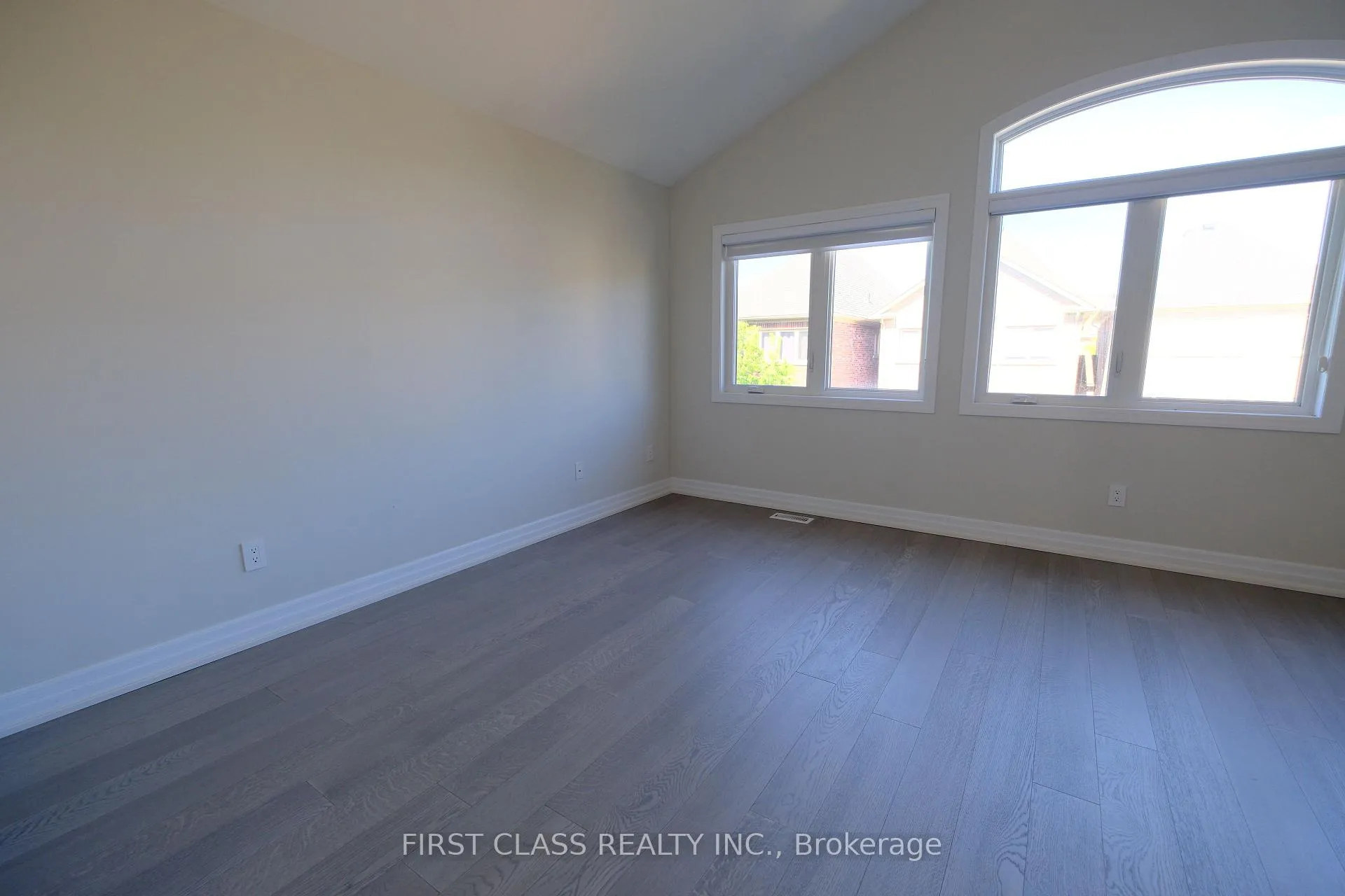Photo 11 of 11 Claudview Street, King, King City — HOMEH