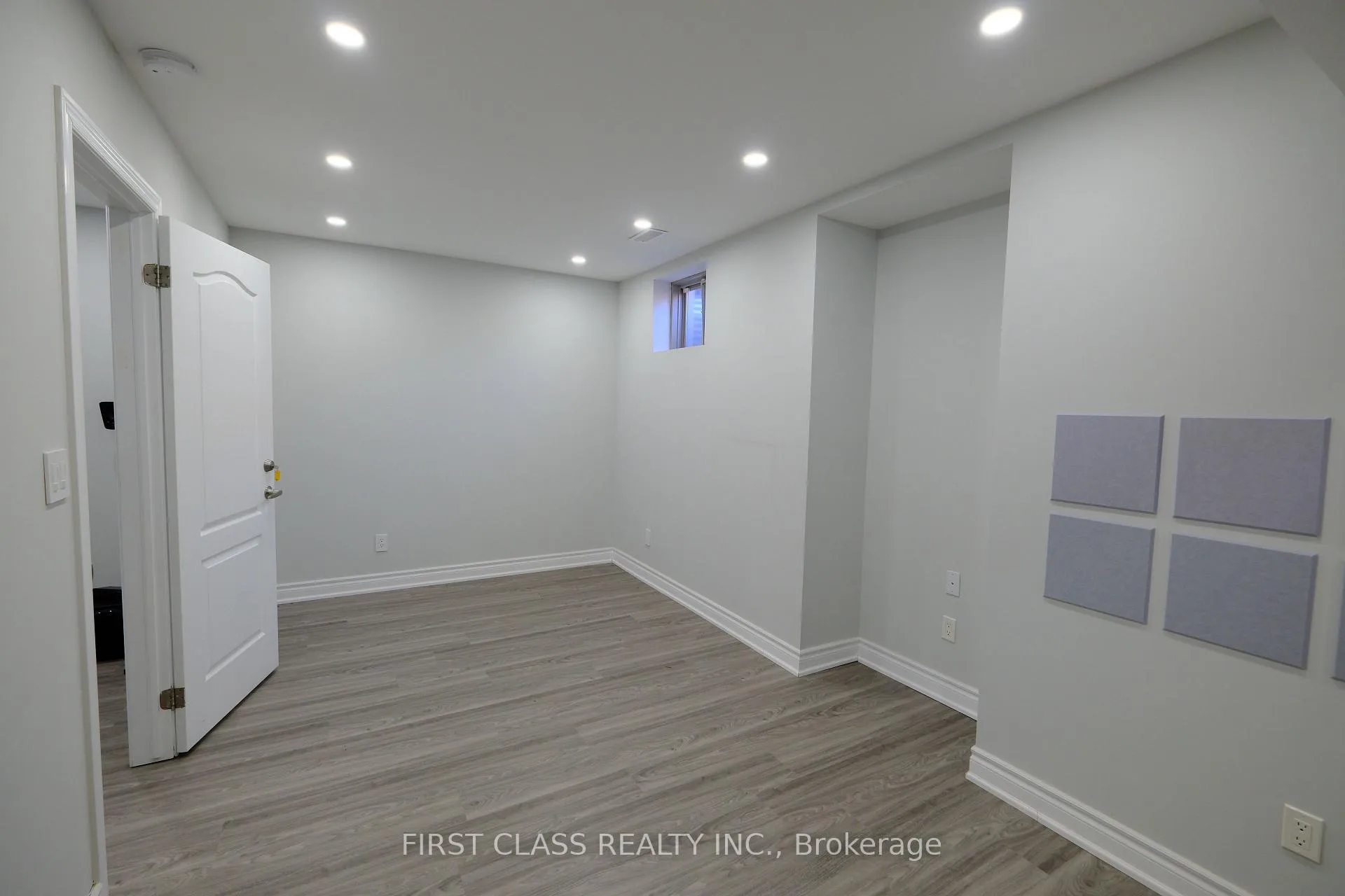 Photo 19 of 11 Claudview Street, King, King City — HOMEH