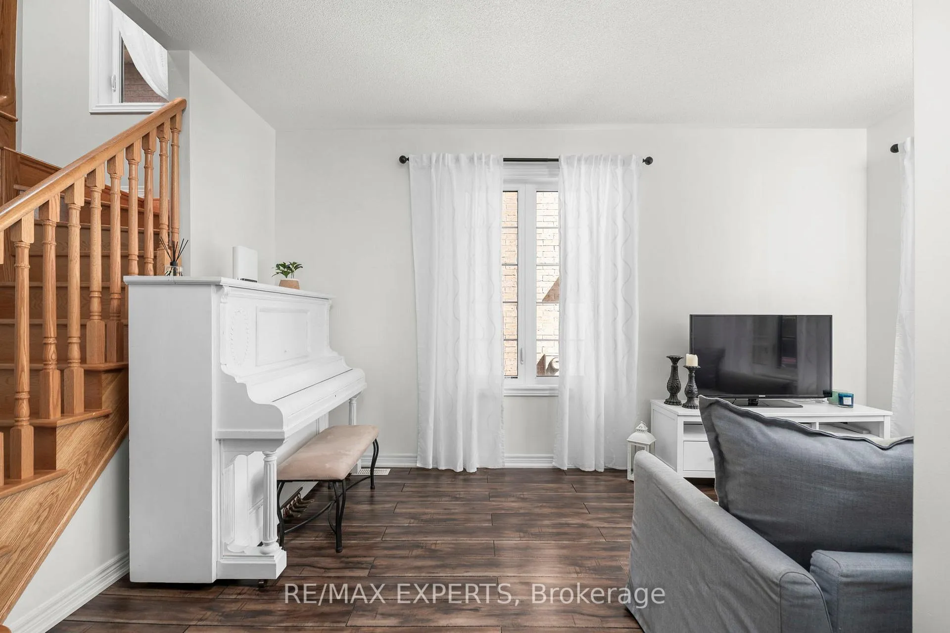 Photo 9 of 8 Jackson Drive, New Tecumseth, Tottenham — HOMEH