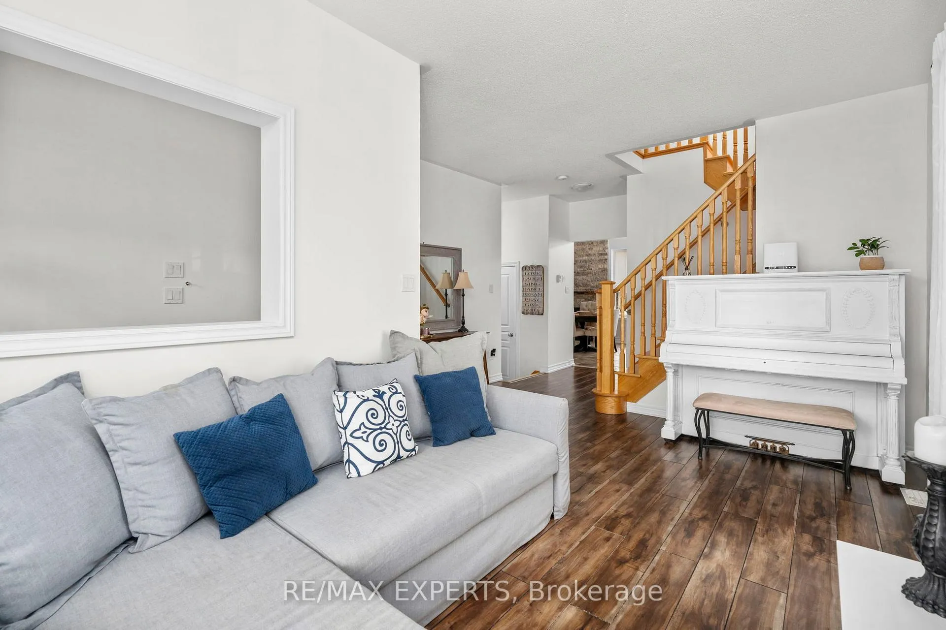 Photo 11 of 8 Jackson Drive, New Tecumseth, Tottenham — HOMEH
