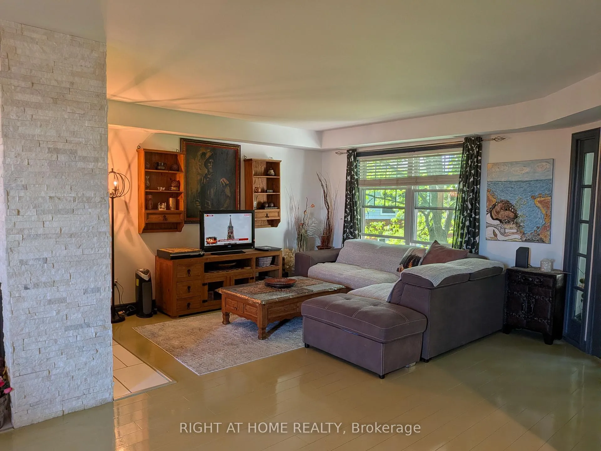 Photo 11 of Unit D-7, 1663 Nash Road, Clarington, Courtice — HOMEH