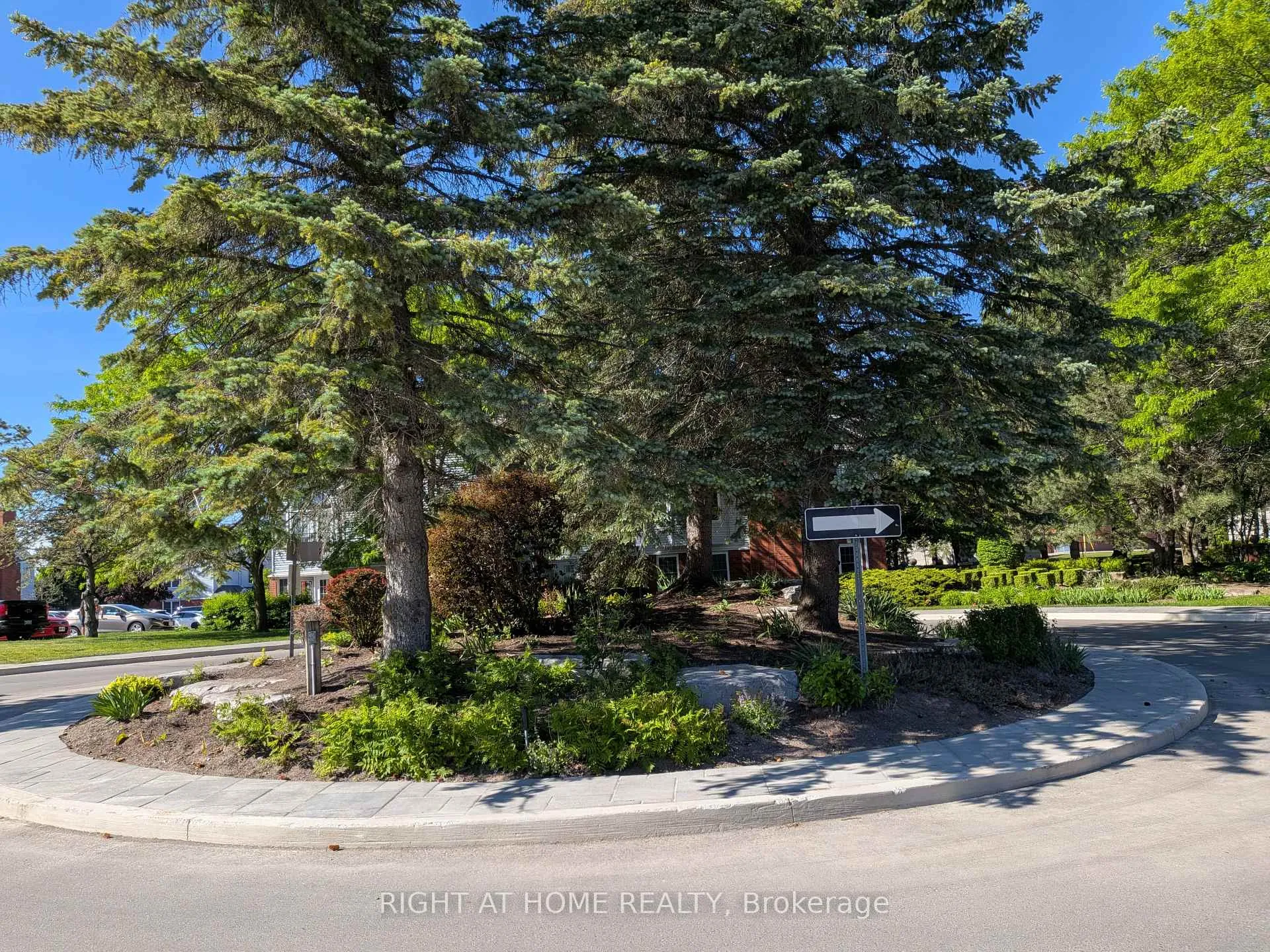 Photo 35 of Unit D-7, 1663 Nash Road, Clarington, Courtice — HOMEH