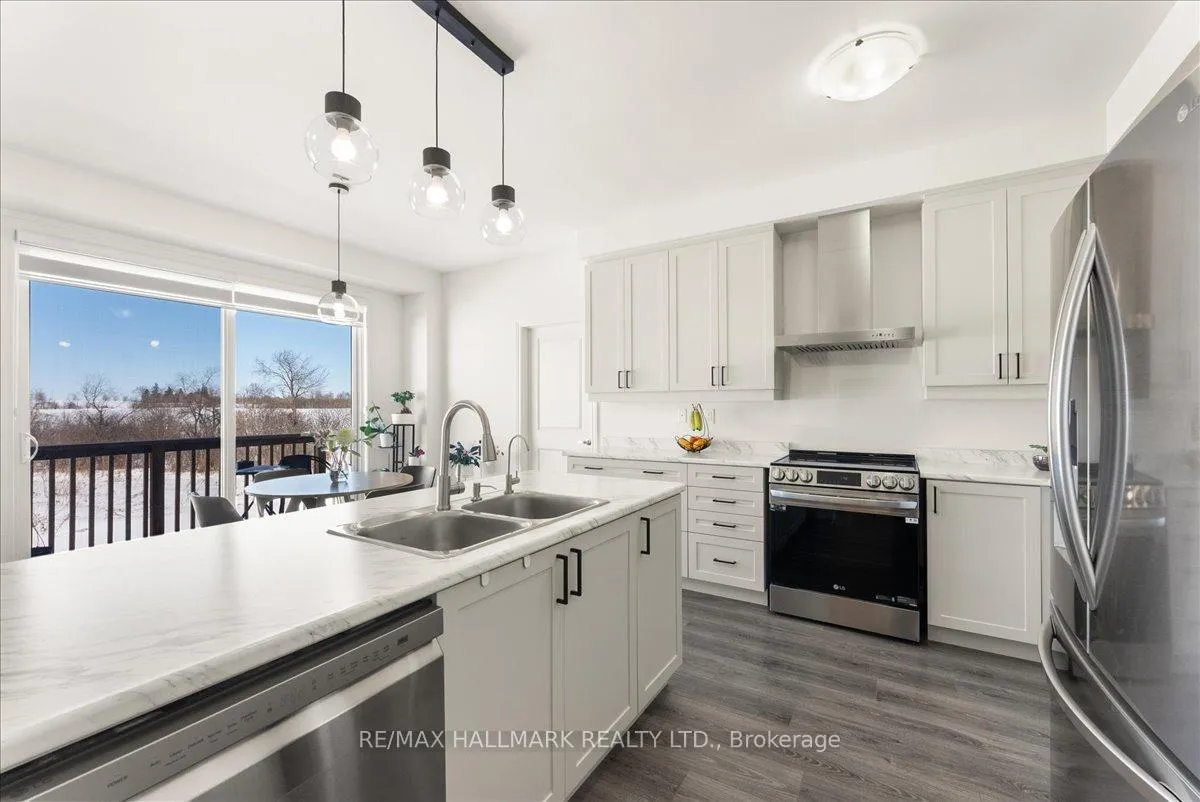 Photo 10 of 106 Rea Drive, Centre Wellington, Fergus — HOMEH