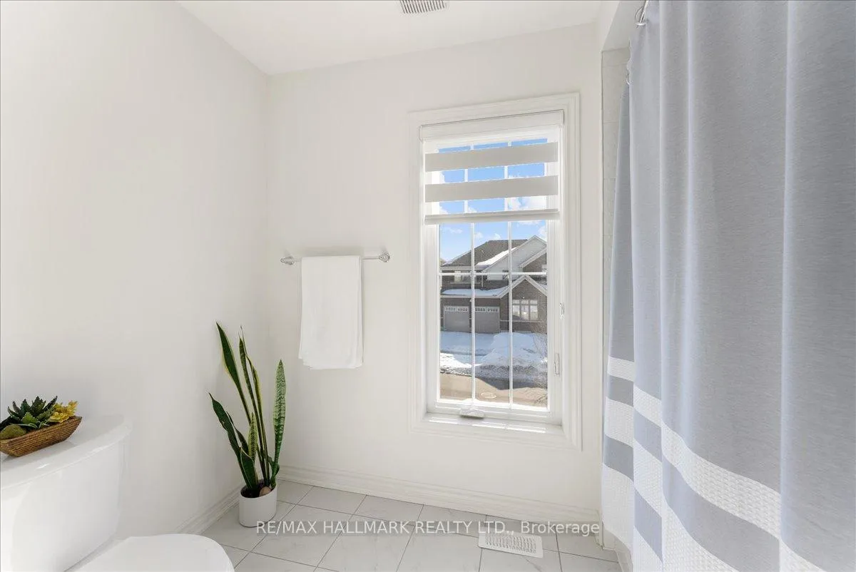 Photo 32 of 106 Rea Drive, Centre Wellington, Fergus — HOMEH