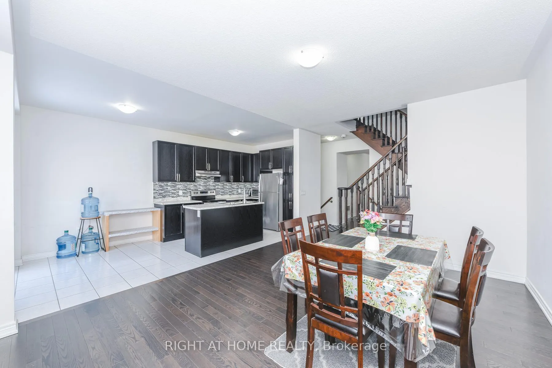 Photo 21 of 36 Spokanne Street, Brampton, Sandringham-Wellington North — HOMEH