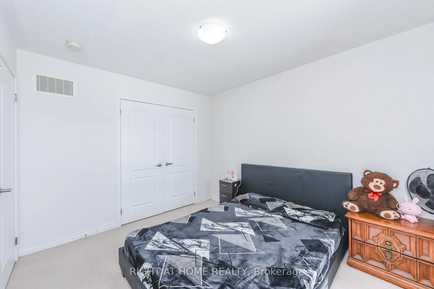 Photo 33 of 36 Spokanne Street, Brampton, Sandringham-Wellington North — HOMEH