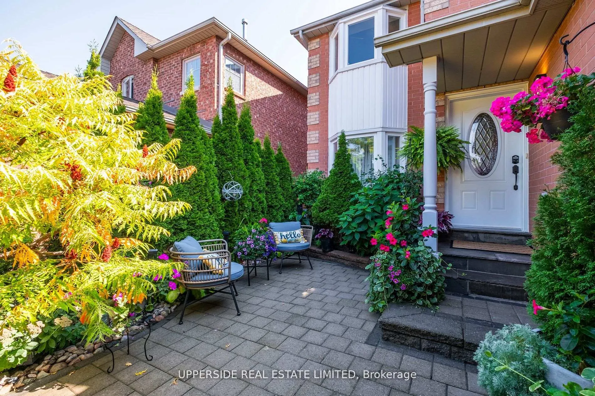 Photo 2 of 167 Covent Crescent, Aurora, Aurora Highlands — HOMEH