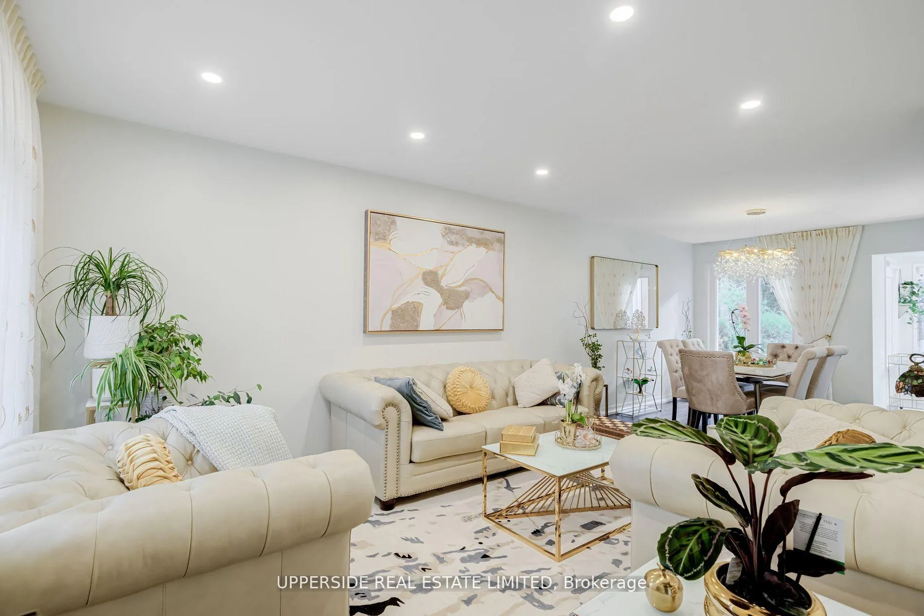 Photo 4 of 167 Covent Crescent, Aurora, Aurora Highlands — HOMEH