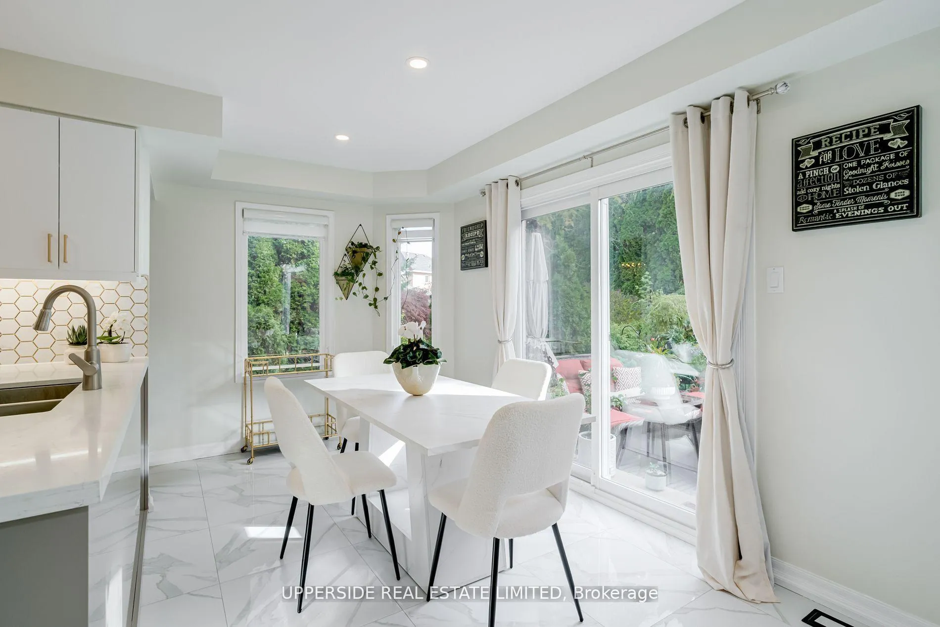 Photo 13 of 167 Covent Crescent, Aurora, Aurora Highlands — HOMEH