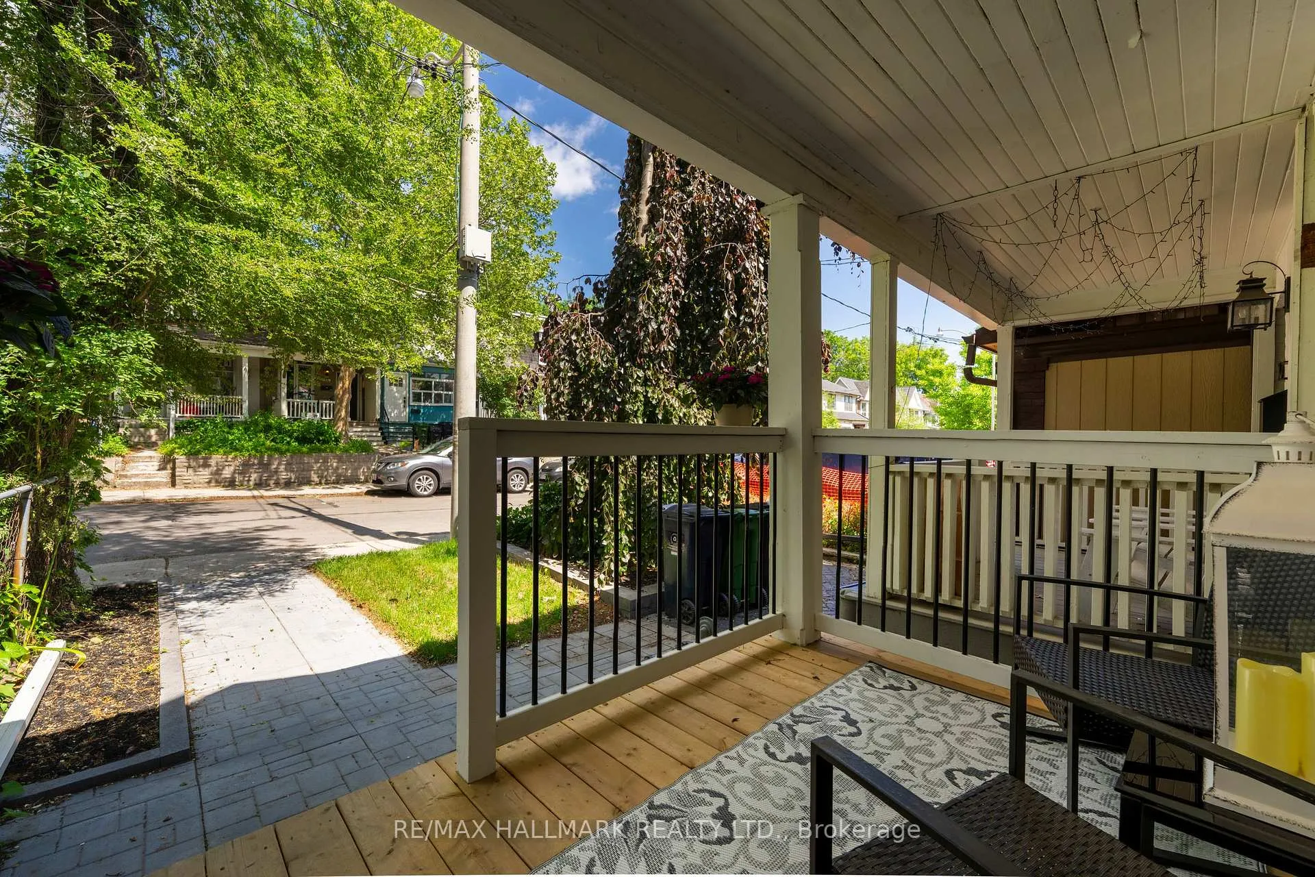 Photo 4 of 322 Highfield Road, Toronto, Greenwood-Coxwell — HOMEH