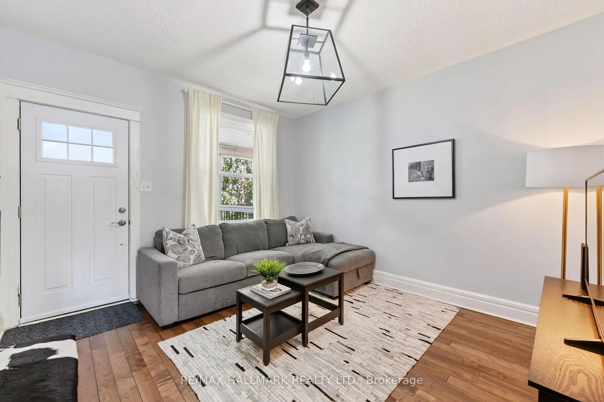 Photo 7 of 322 Highfield Road, Toronto, Greenwood-Coxwell — HOMEH