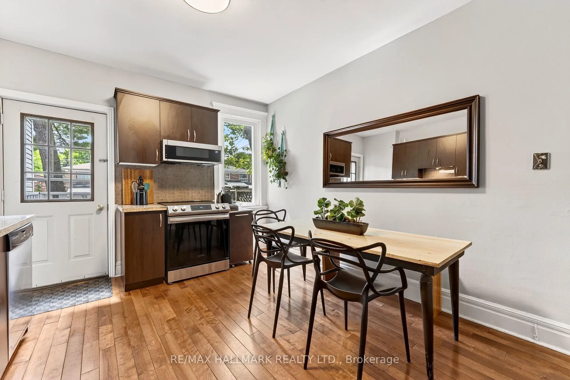 Photo 9 of 322 Highfield Road, Toronto, Greenwood-Coxwell — HOMEH