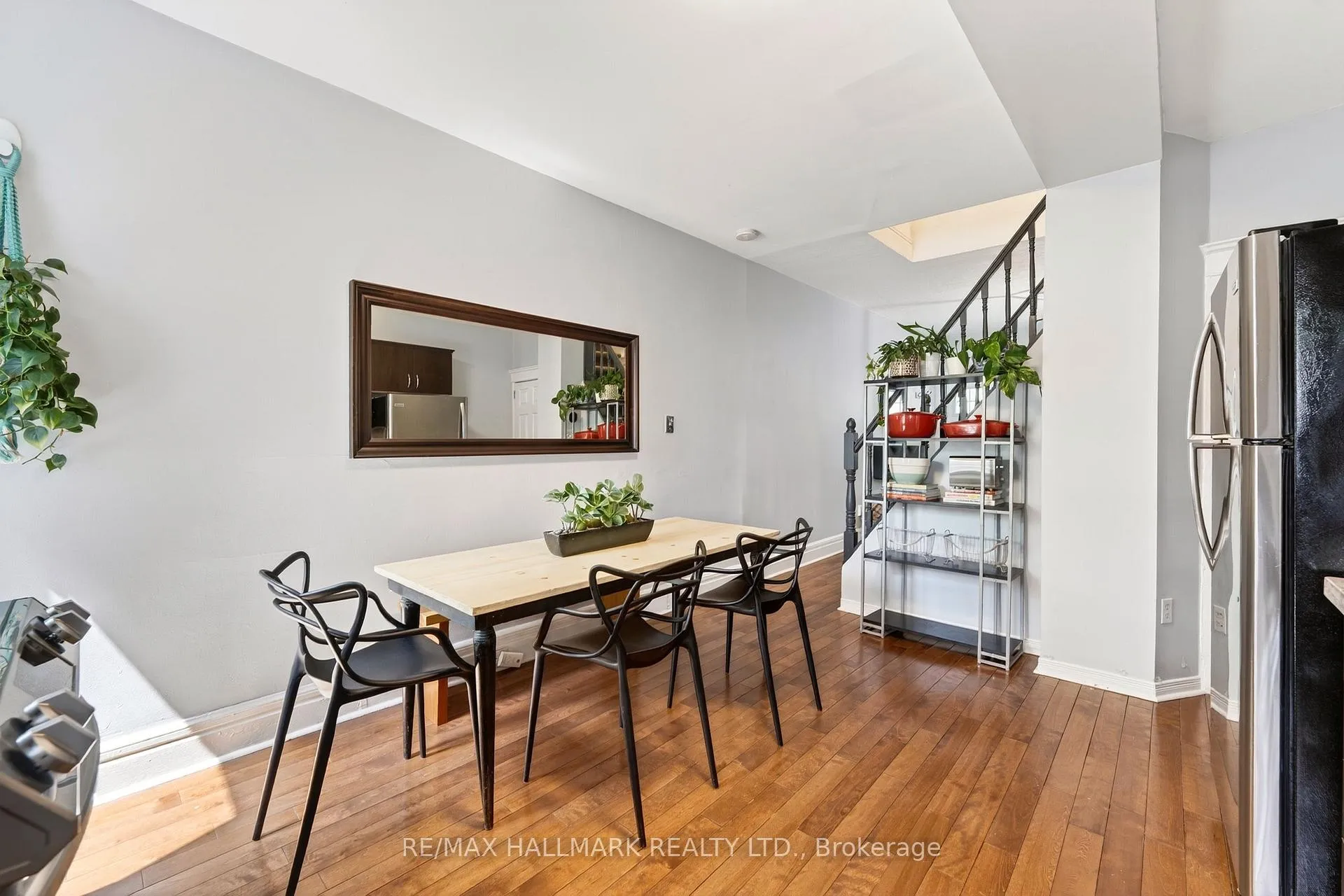 Photo 10 of 322 Highfield Road, Toronto, Greenwood-Coxwell — HOMEH