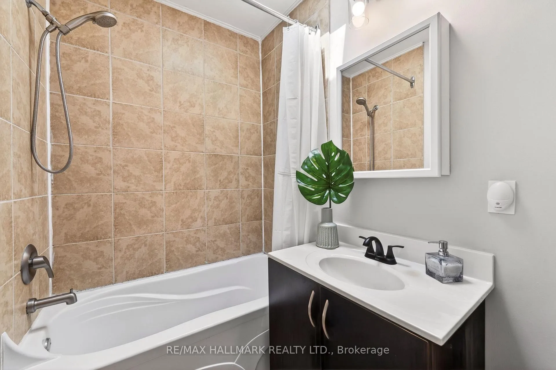 Photo 20 of 322 Highfield Road, Toronto, Greenwood-Coxwell — HOMEH