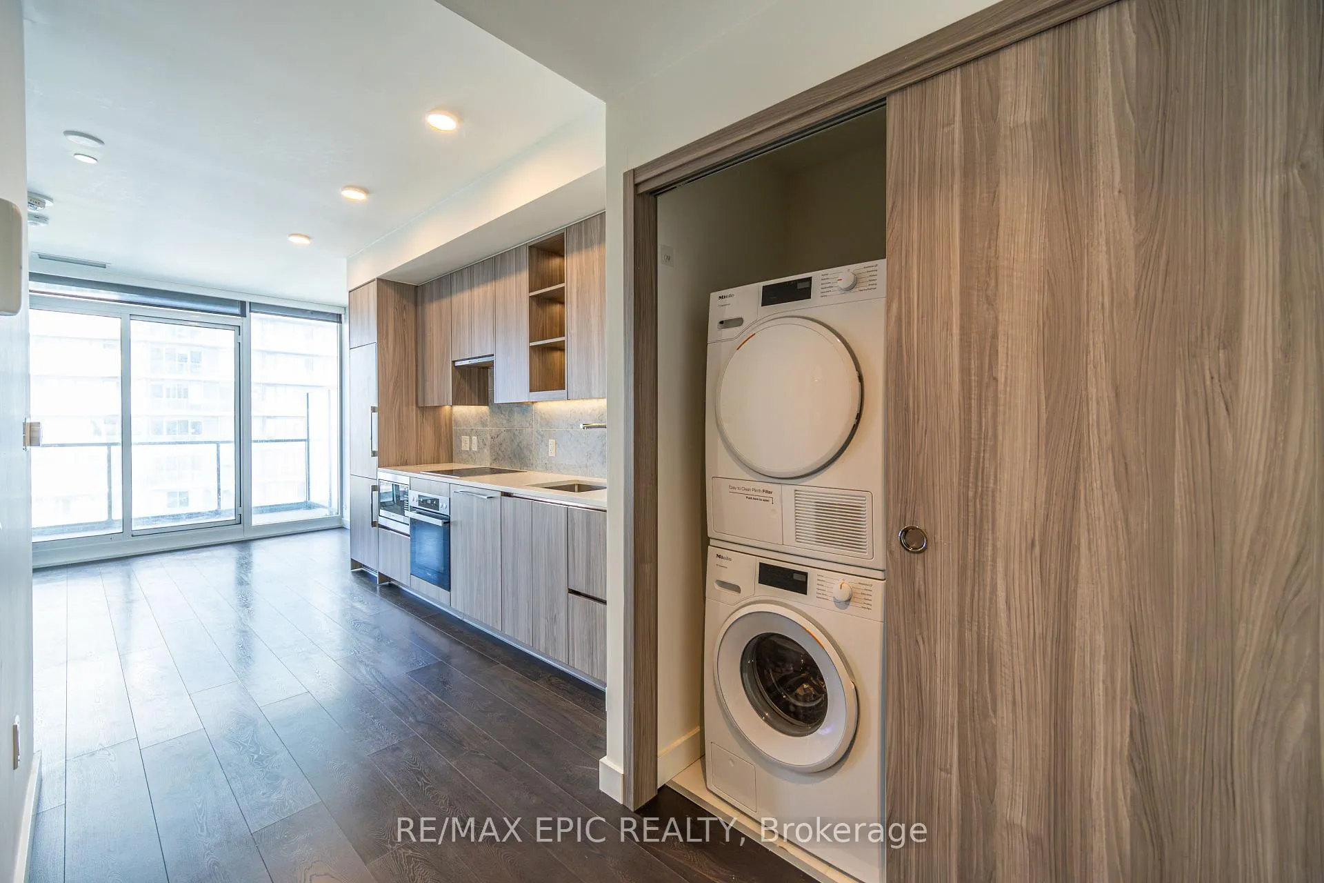 Photo 7 of Unit 2715, 95 Mcmahon Drive, North York, Bayview Village — HOMEH