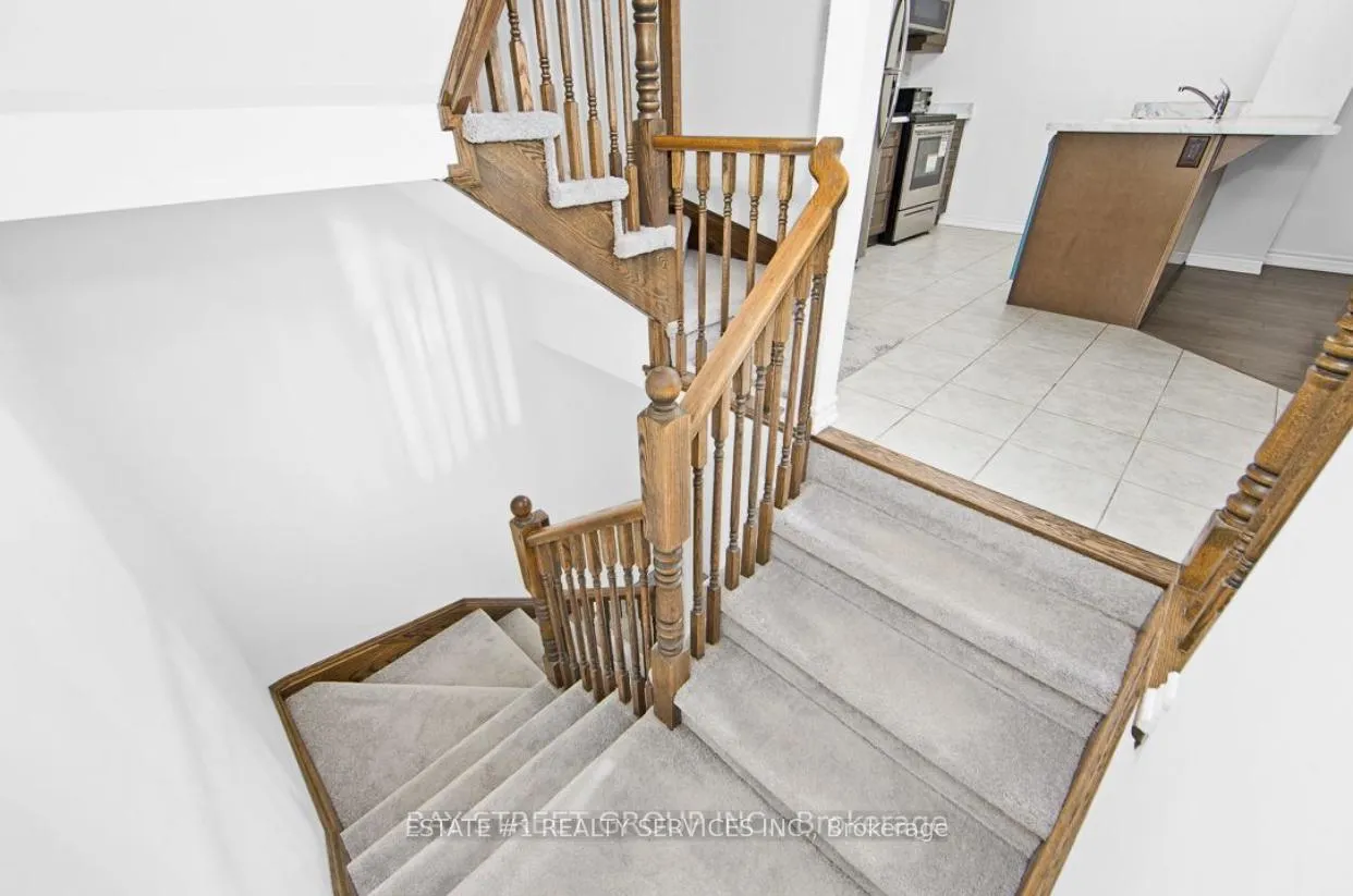 Photo 4 of Unit 49, 1222 Rose Way, Milton, Cobban — HOMEH