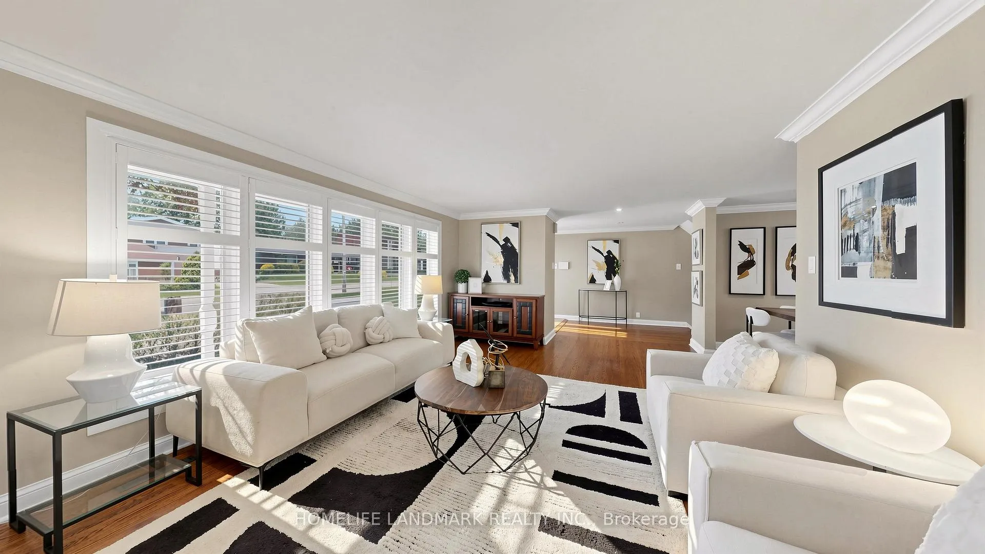 Photo 4 of 27 Quincy Crescent, North York, Henry Farm — HOMEH