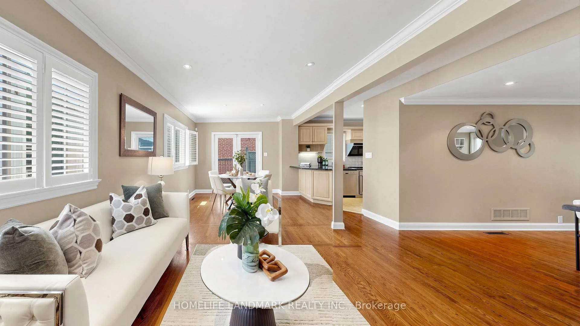 Photo 9 of 27 Quincy Crescent, North York, Henry Farm — HOMEH