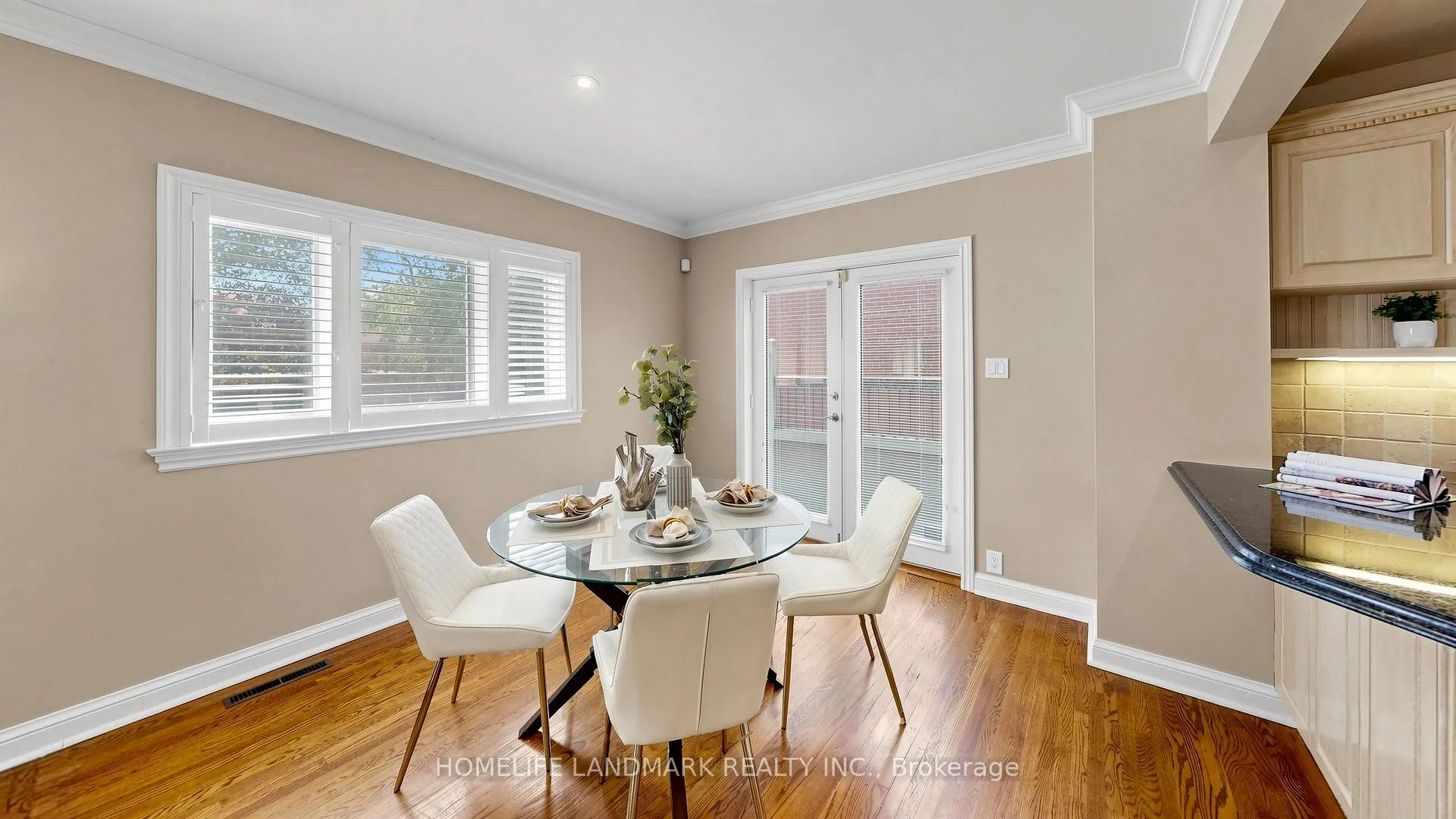 Photo 13 of 27 Quincy Crescent, North York, Henry Farm — HOMEH