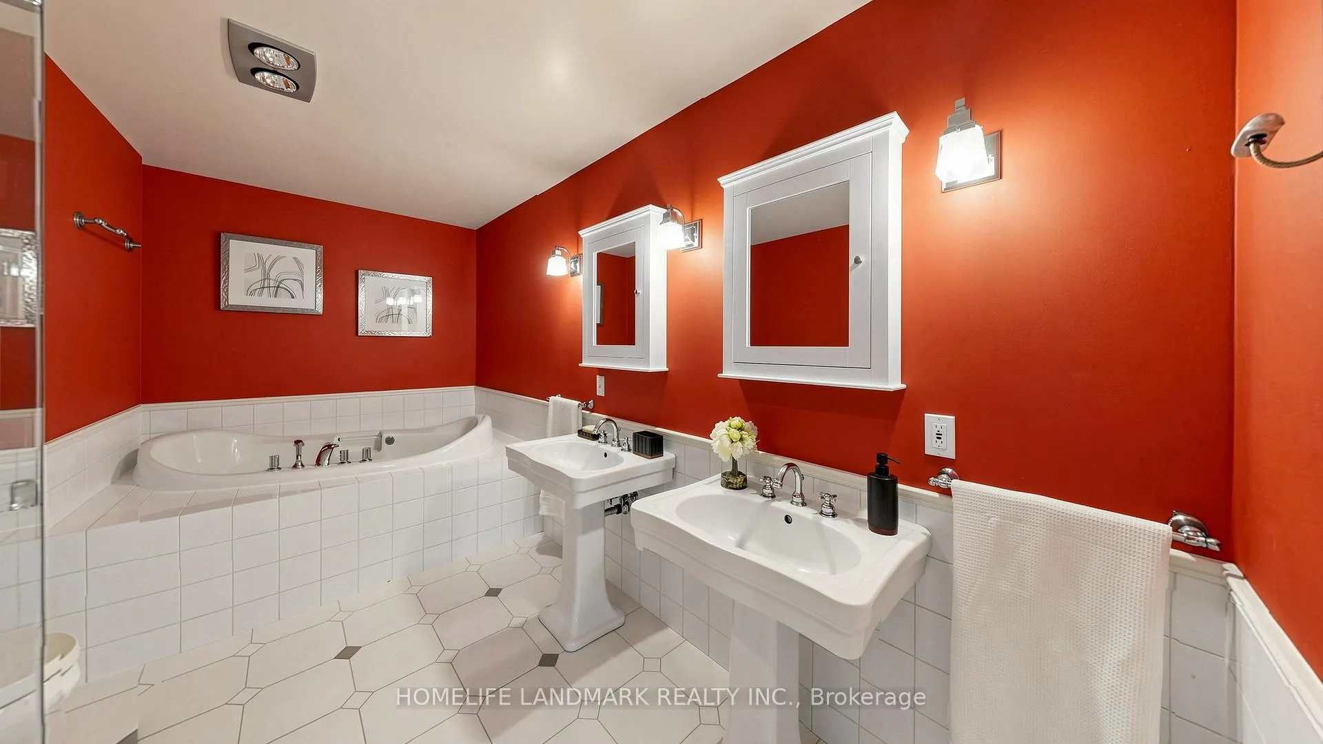 Photo 25 of 27 Quincy Crescent, North York, Henry Farm — HOMEH