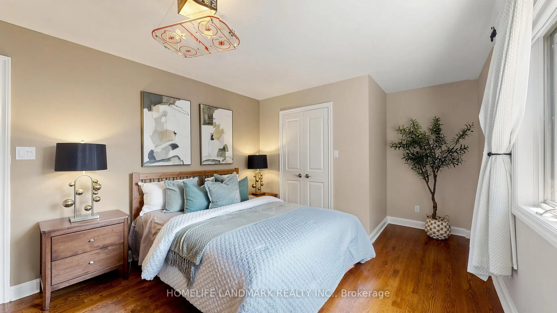 Photo 28 of 27 Quincy Crescent, North York, Henry Farm — HOMEH