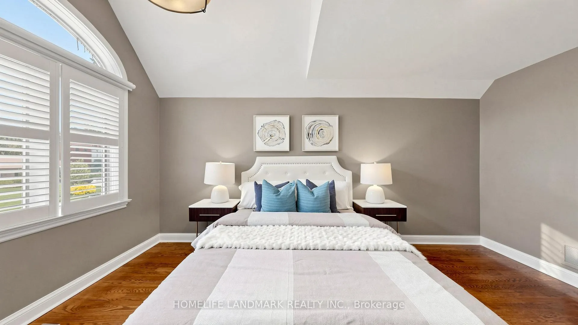Photo 31 of 27 Quincy Crescent, North York, Henry Farm — HOMEH