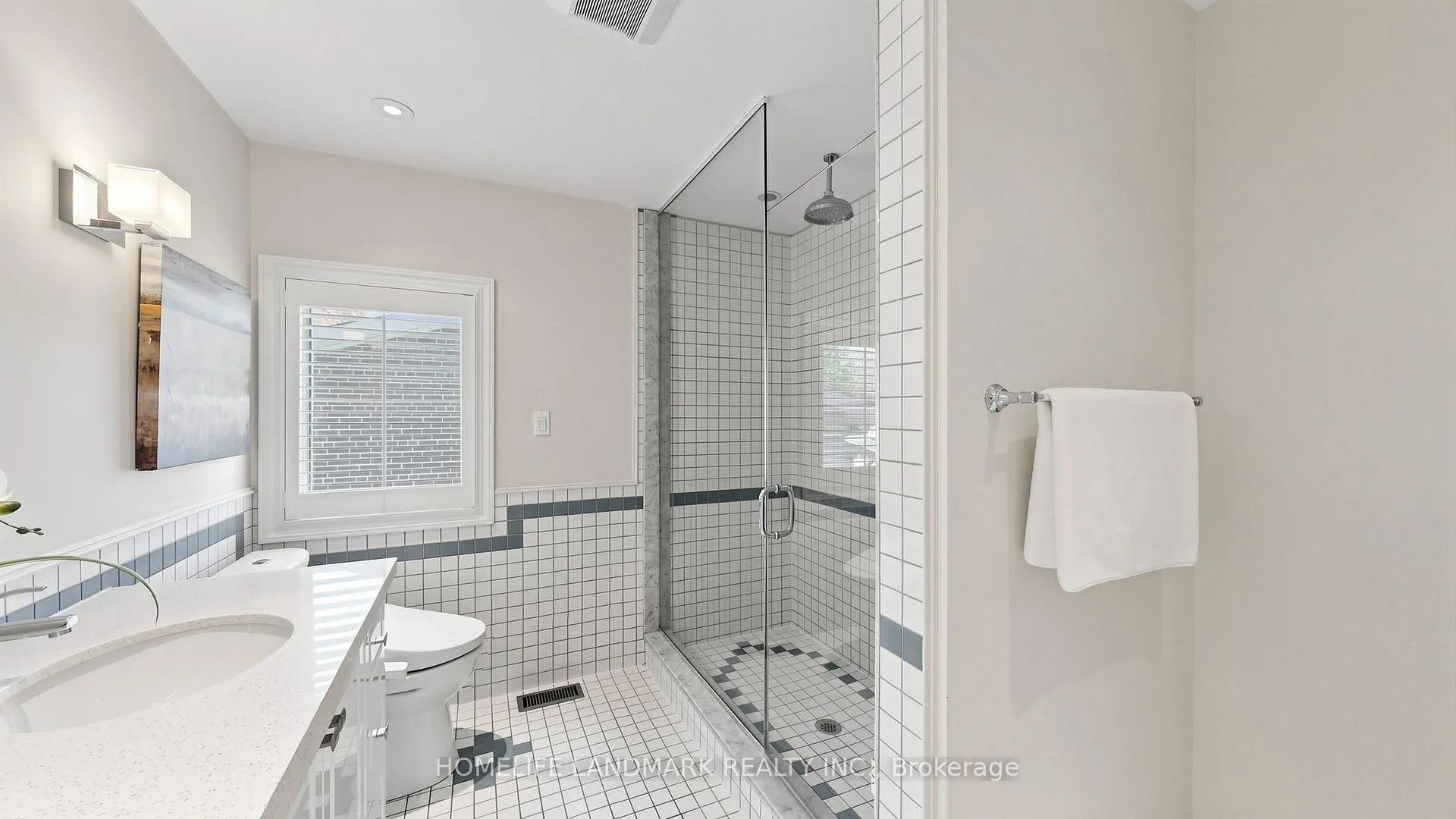 Photo 34 of 27 Quincy Crescent, North York, Henry Farm — HOMEH