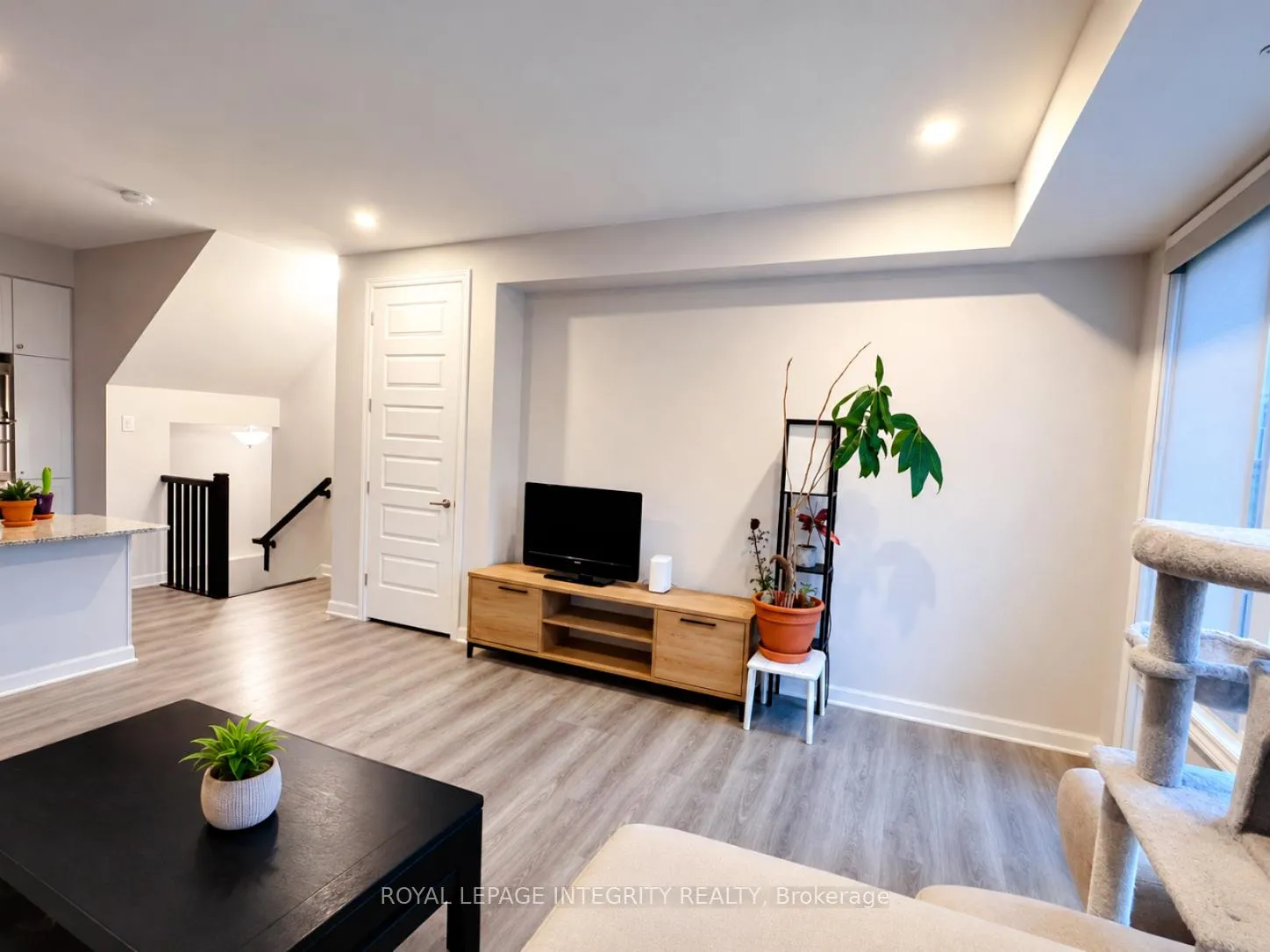 Photo 2 of 513 Ozawa Private, Ottawa, CFB Rockcliffe and Area — HOMEH