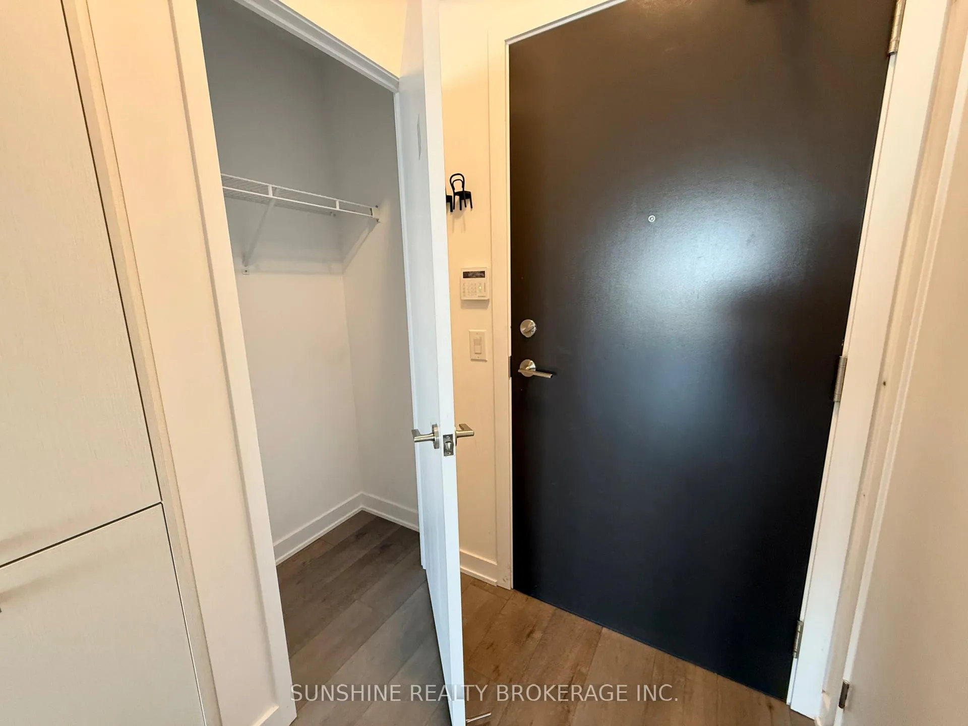 Photo 3 of Unit 1201, 60 Honeycrisp Crescent, Vaughan, Vaughan Corporate Centre — HOMEH
