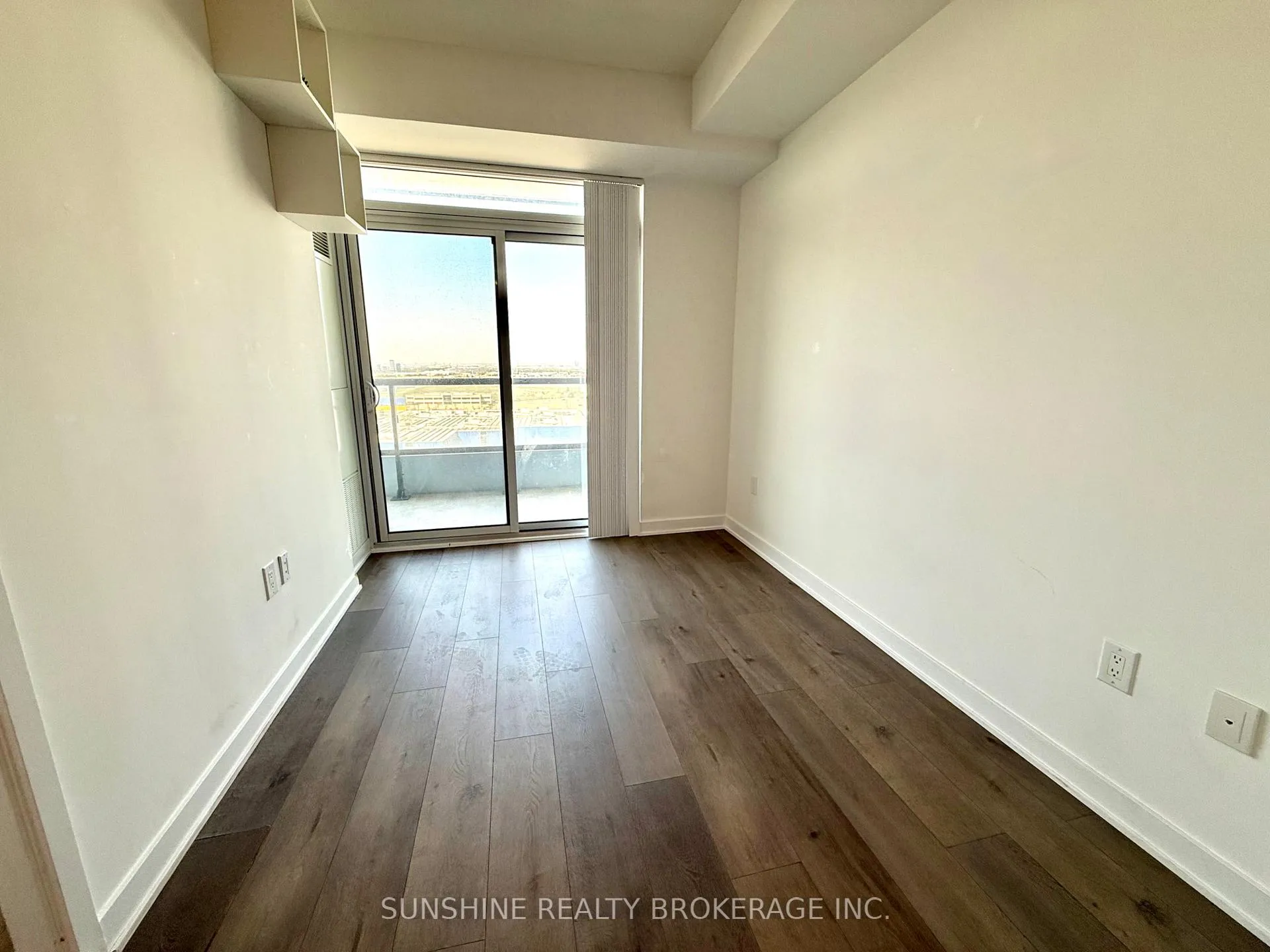 Photo 6 of Unit 1201, 60 Honeycrisp Crescent, Vaughan, Vaughan Corporate Centre — HOMEH