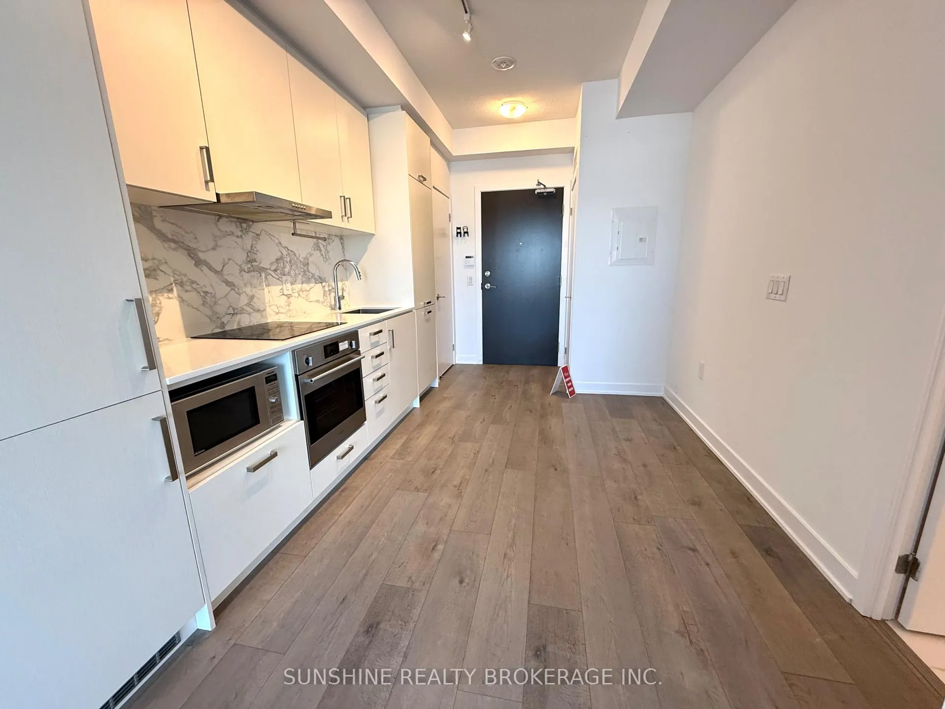 Photo 9 of Unit 1201, 60 Honeycrisp Crescent, Vaughan, Vaughan Corporate Centre — HOMEH
