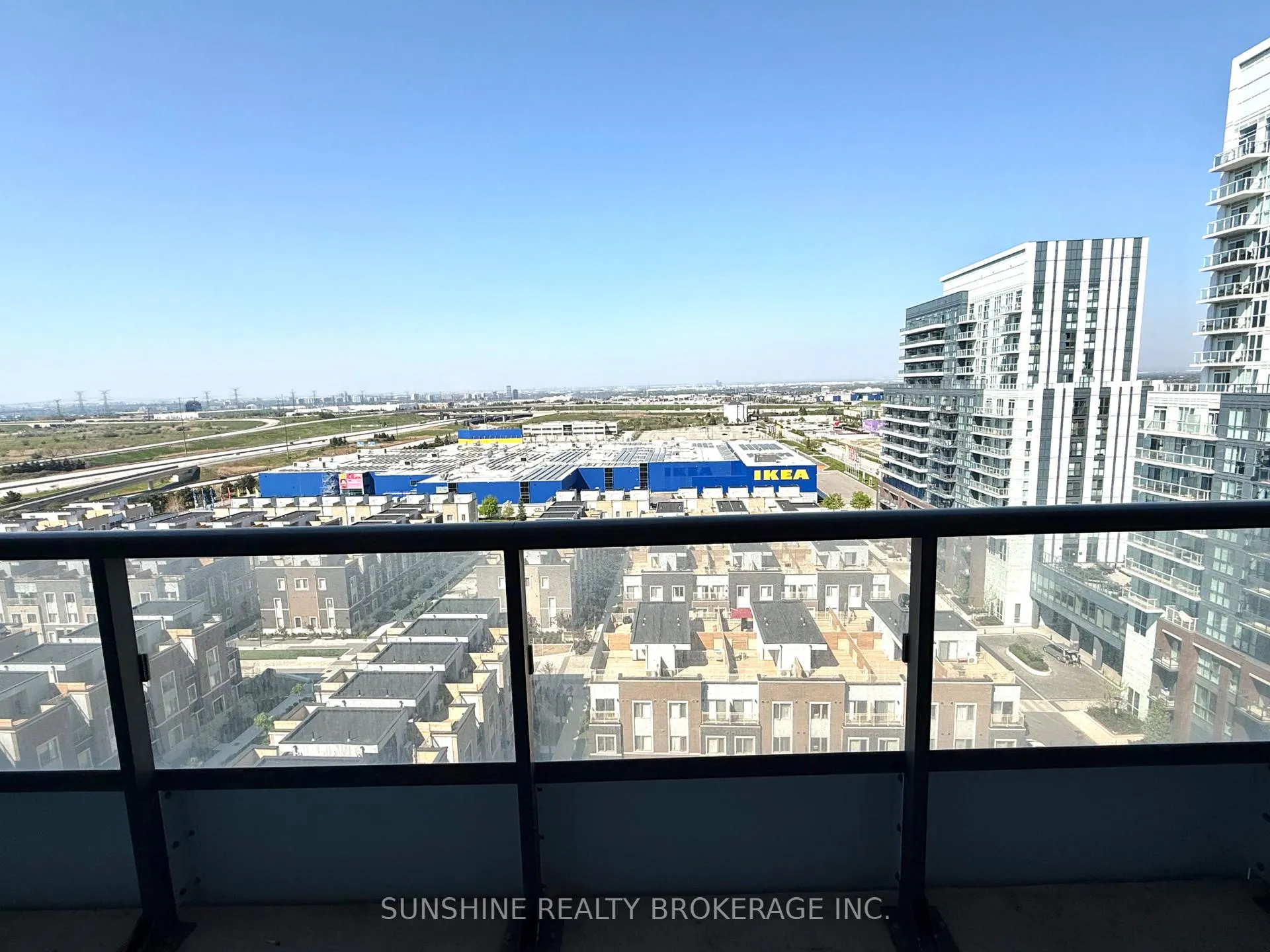 Photo 14 of Unit 1201, 60 Honeycrisp Crescent, Vaughan, Vaughan Corporate Centre — HOMEH