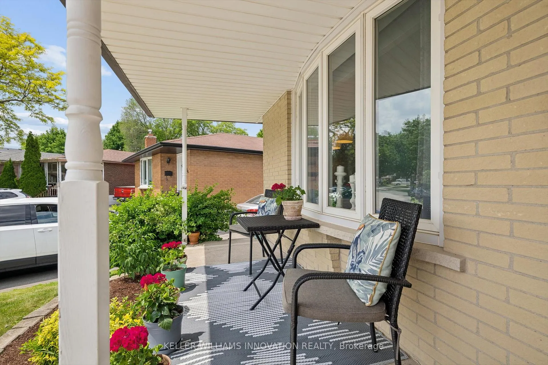 Photo 8 of 22 Brookside Crescent, Kitchener, Forest Heights — HOMEH