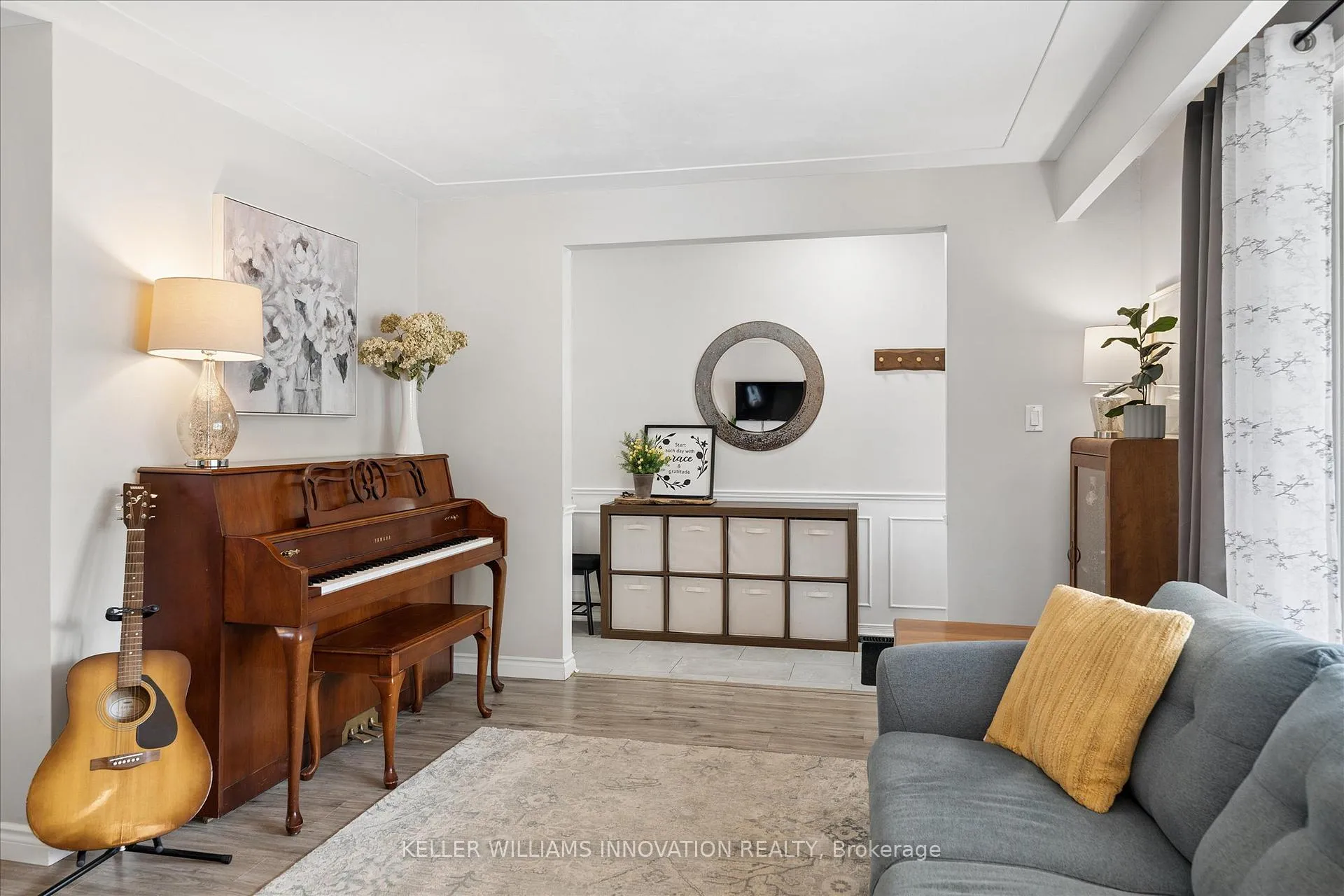Photo 9 of 22 Brookside Crescent, Kitchener, Forest Heights — HOMEH