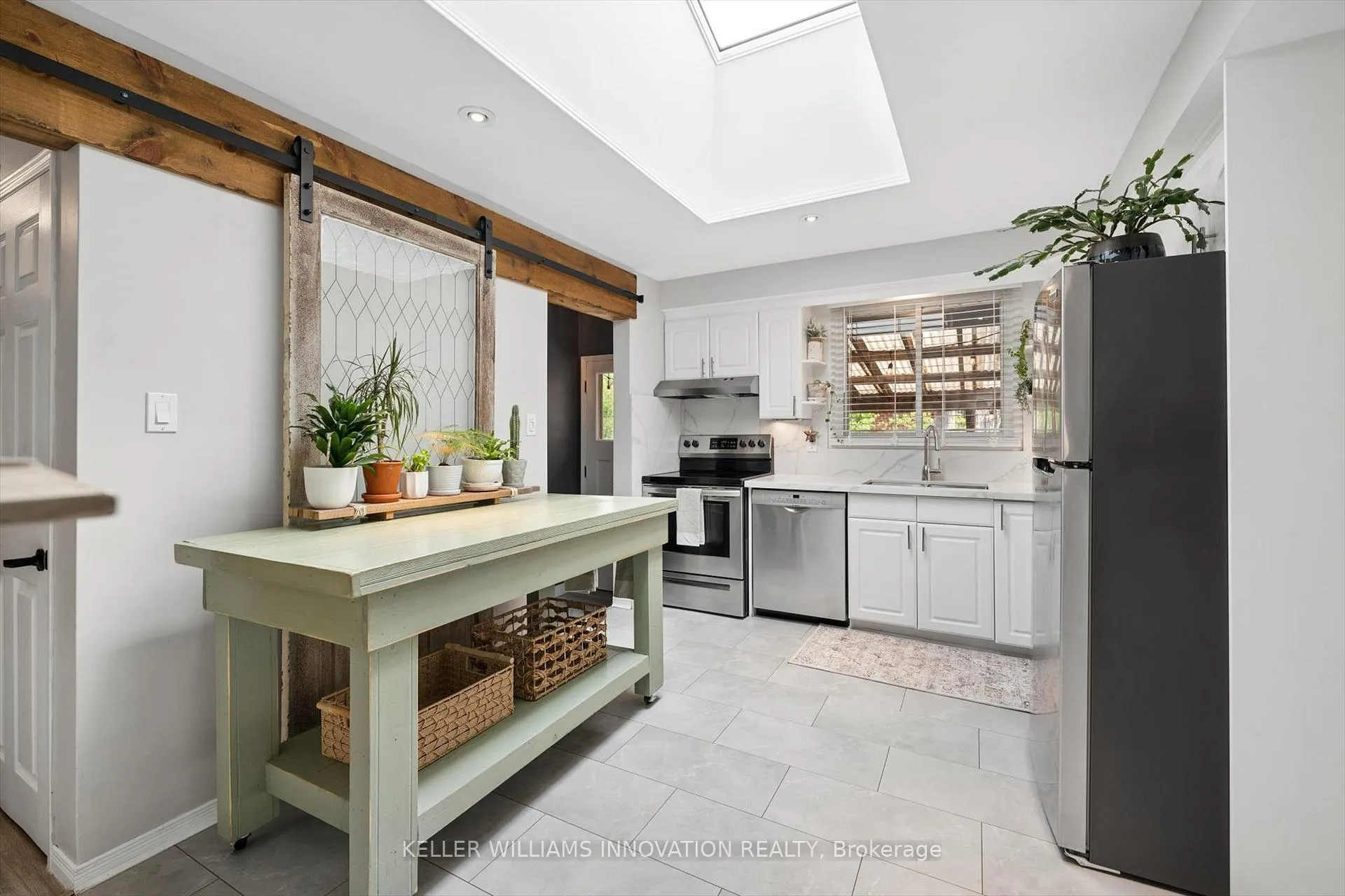 Photo 15 of 22 Brookside Crescent, Kitchener, Forest Heights — HOMEH