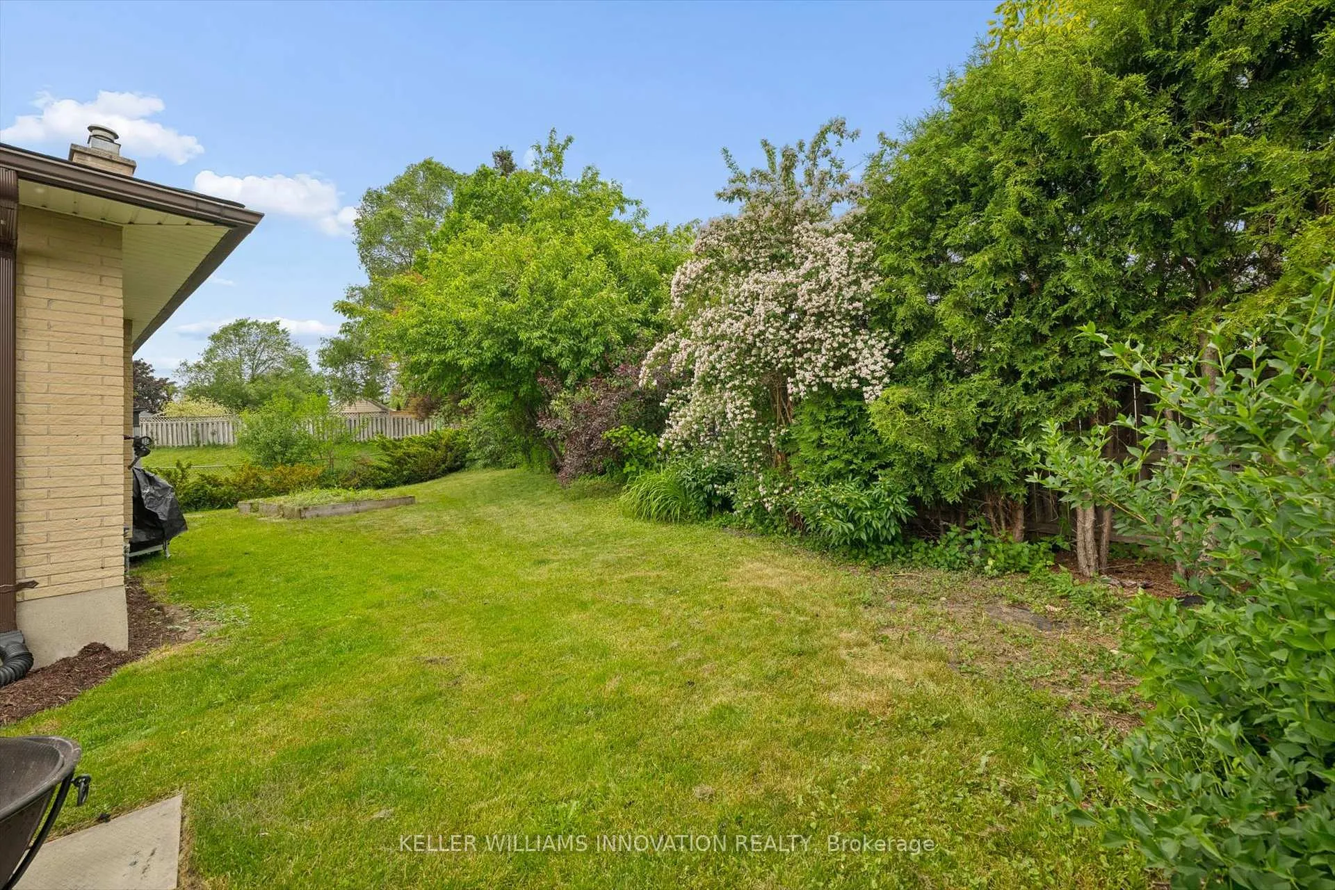 Photo 39 of 22 Brookside Crescent, Kitchener, Forest Heights — HOMEH