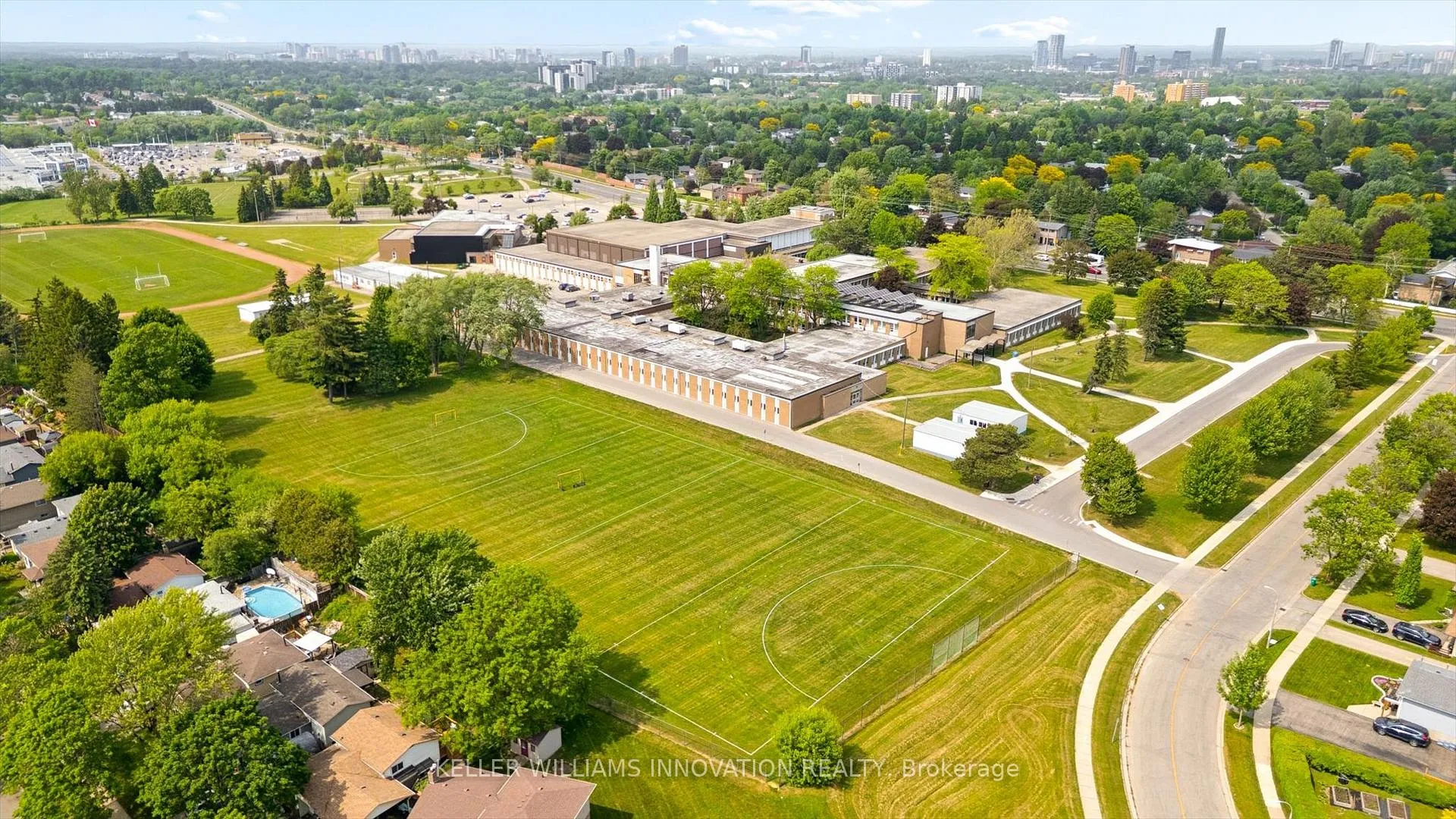 Photo 46 of 22 Brookside Crescent, Kitchener, Forest Heights — HOMEH