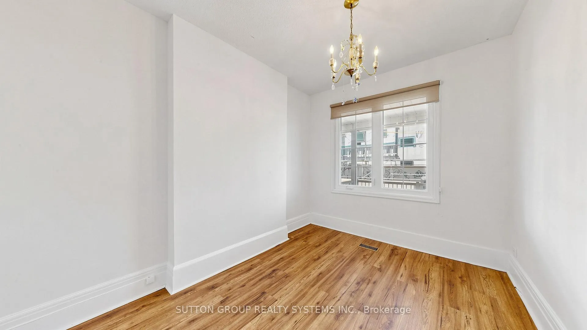 Photo 3 of 799 Lansdowne Avenue, Toronto, Dovercourt-Wallace Emerson-Junction — HOMEH